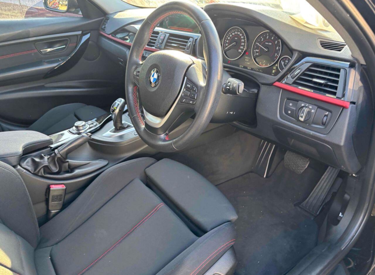 BMW 3 Series view 3