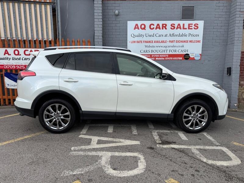 Toyota Rav4 view 8