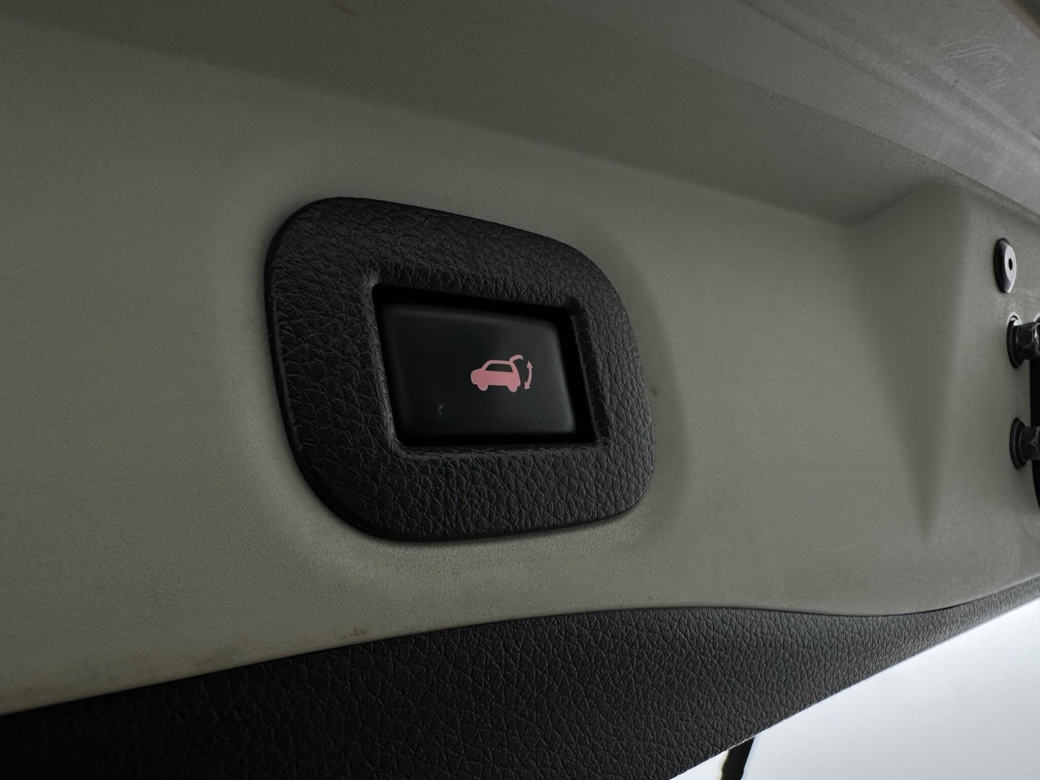Nissan X-Trail view 48