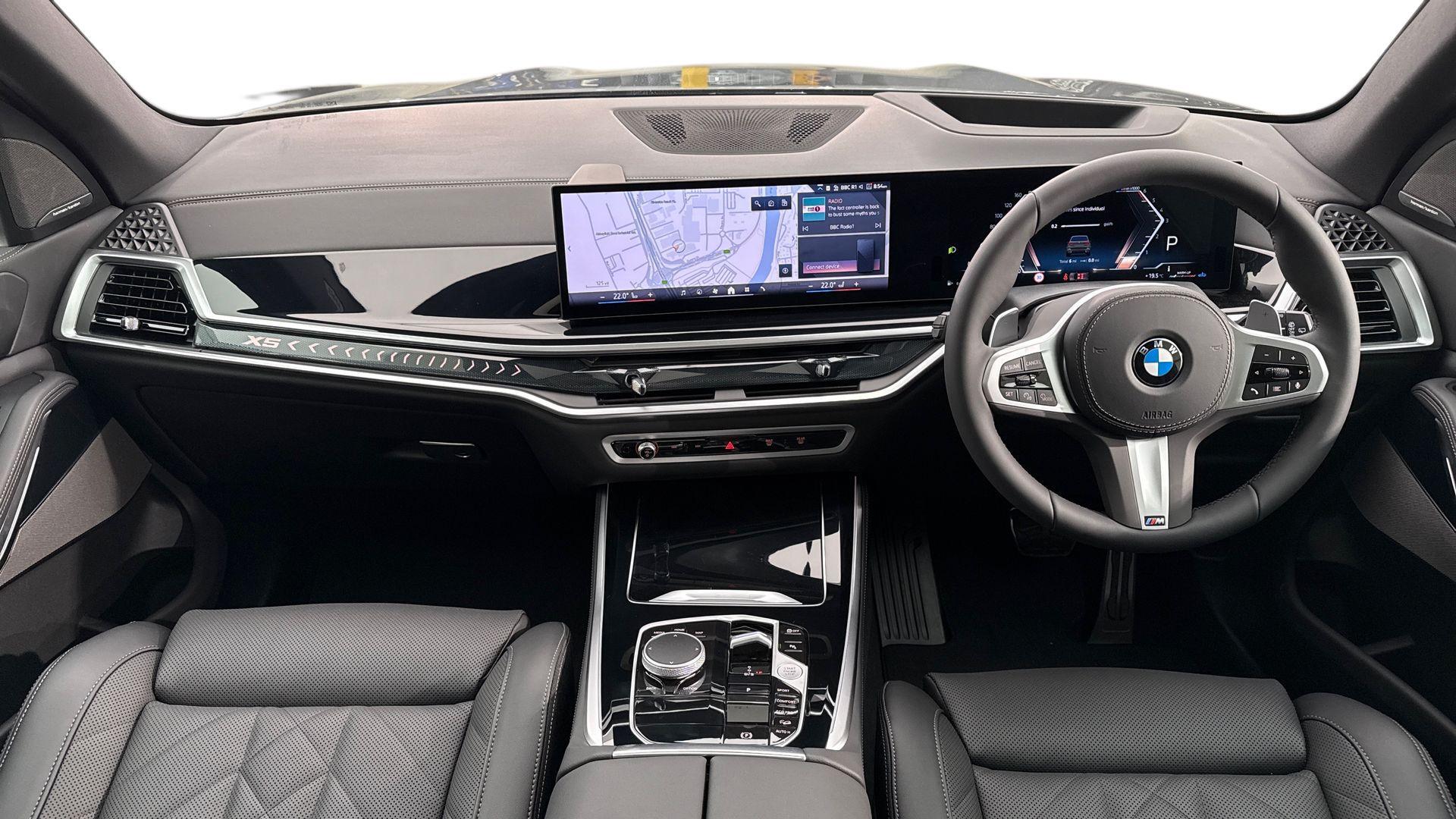BMW X5 view 4