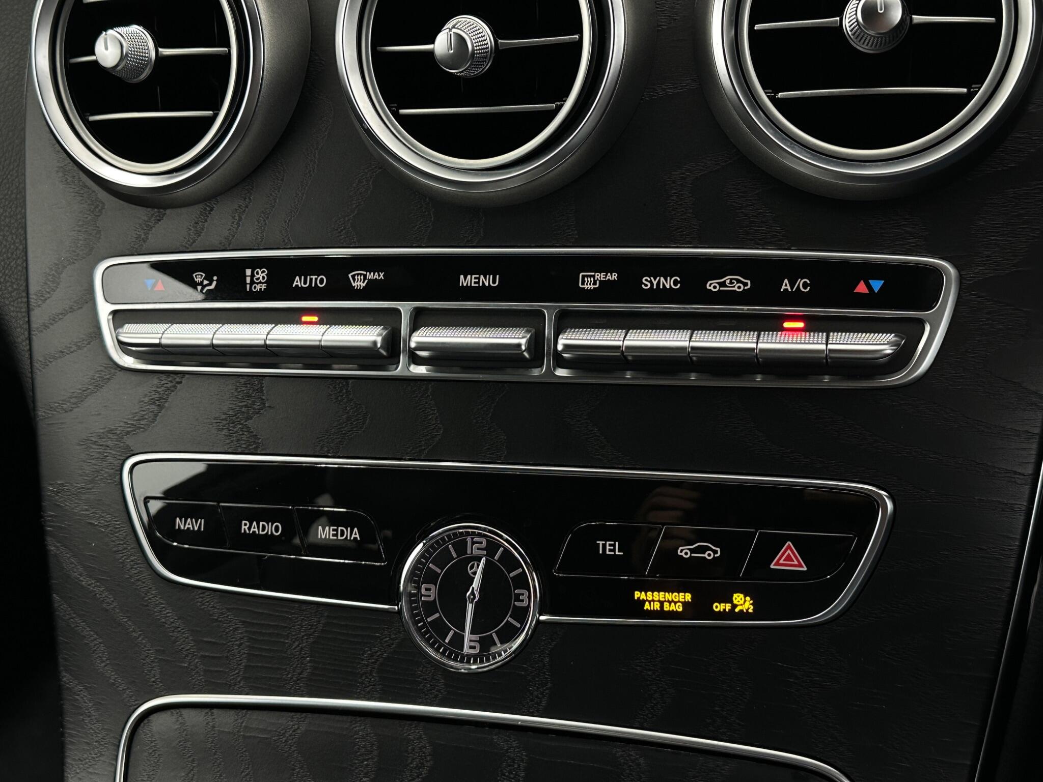 Mercedes-Benz C Class view 23