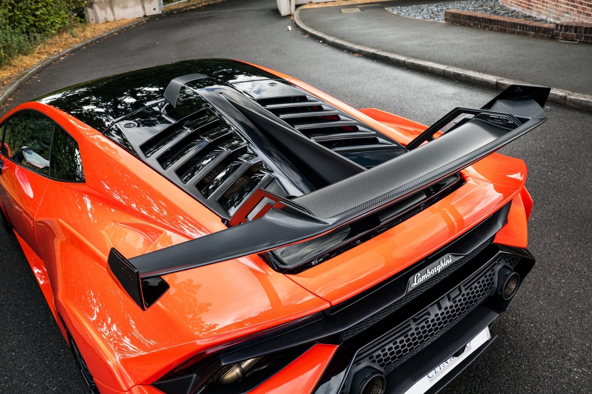 Lamborghini Huracan view 27