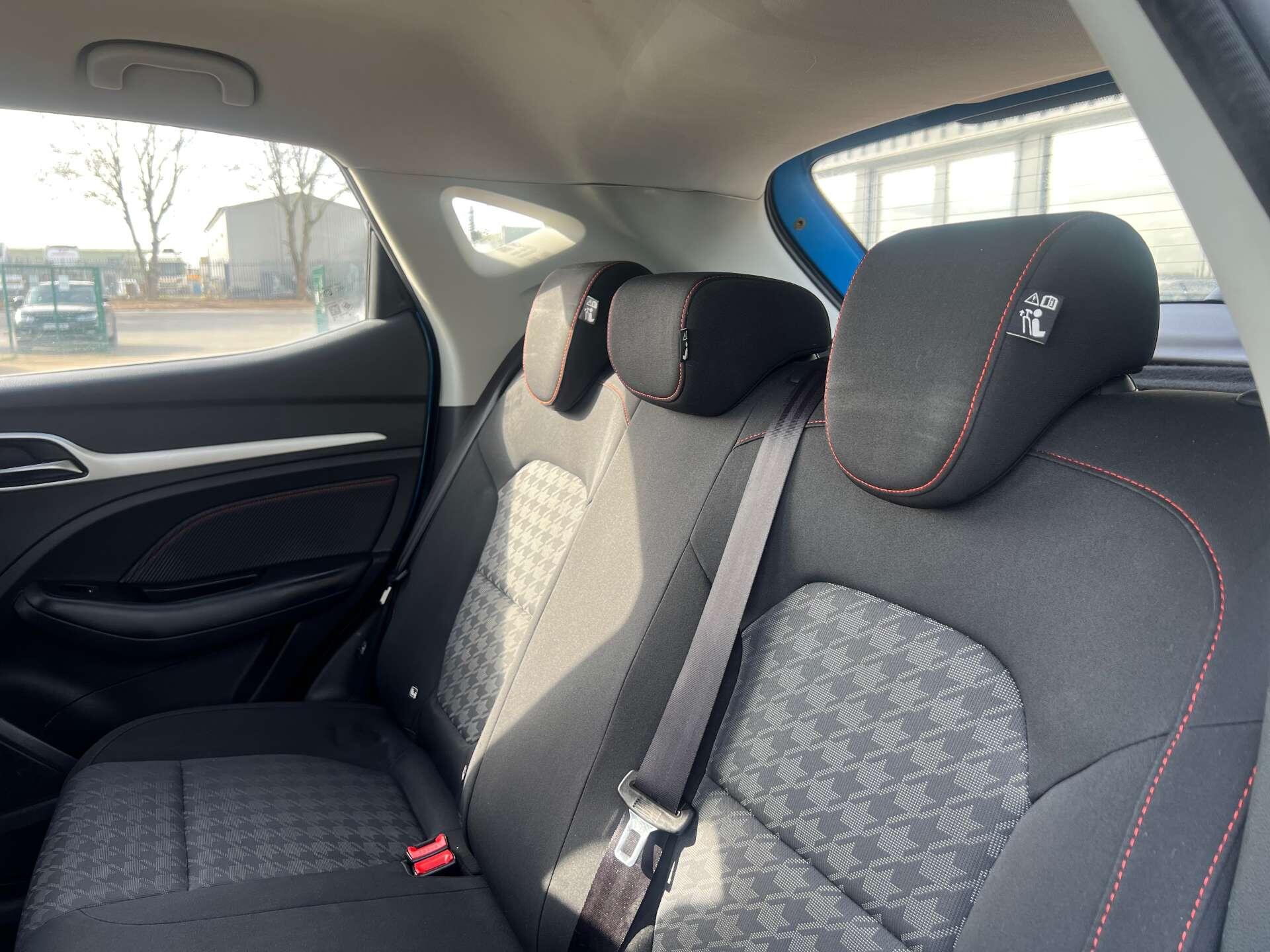 MG ZS view 39