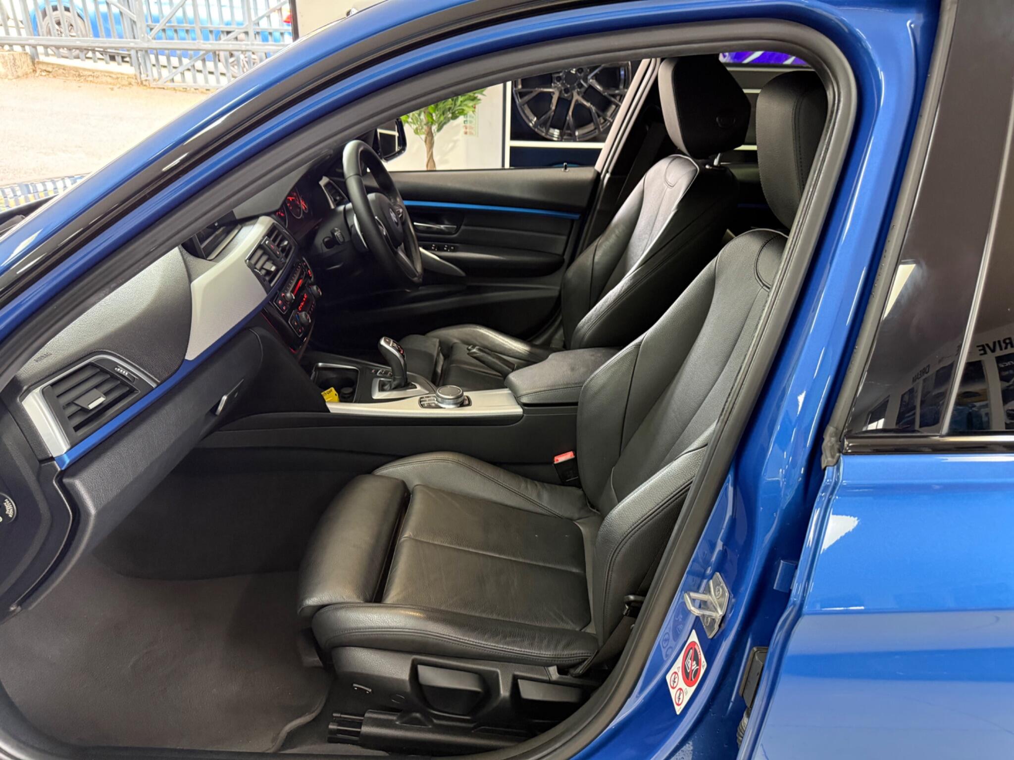 BMW 3 Series view 33