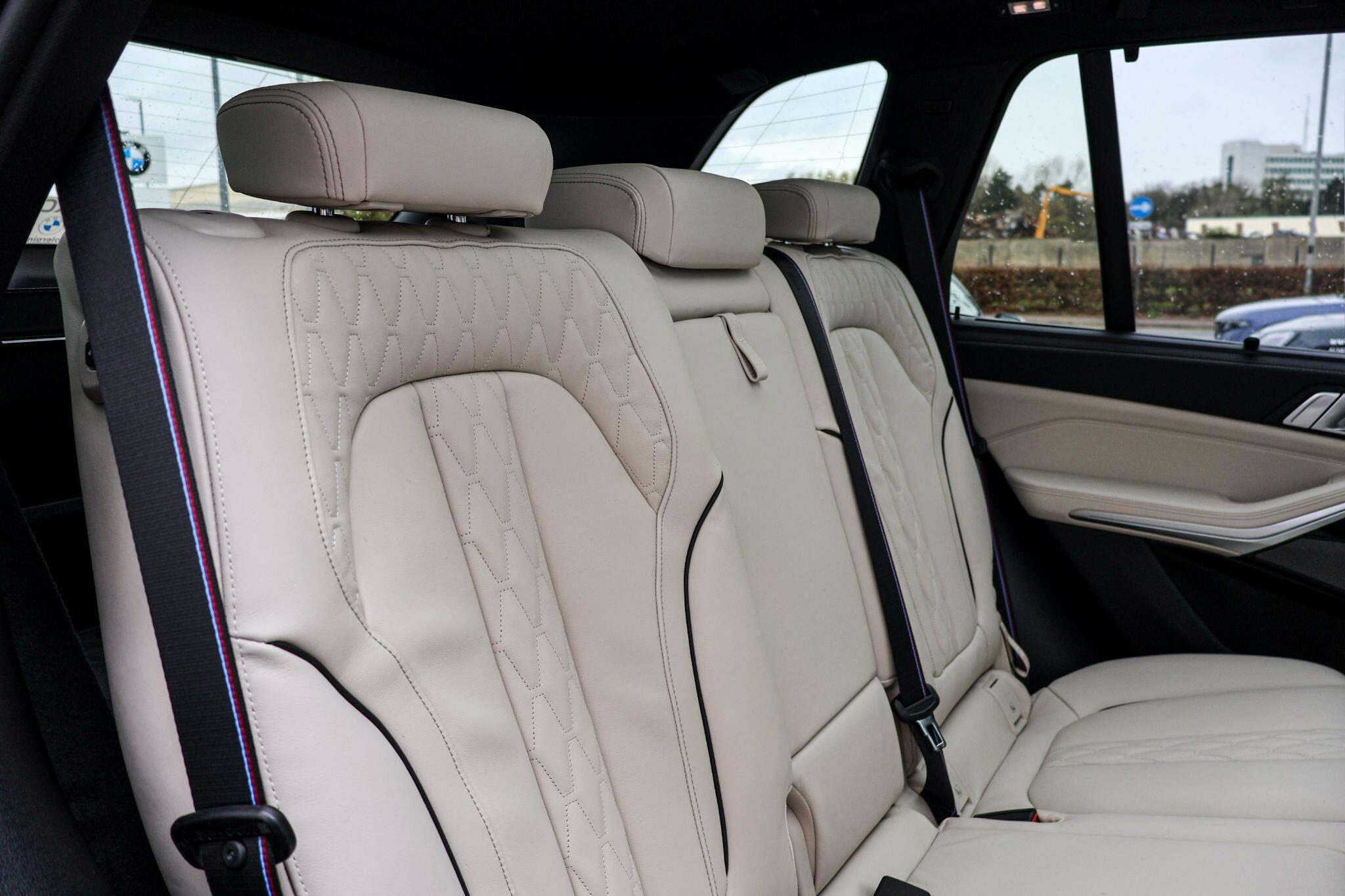 BMW X5 view 27