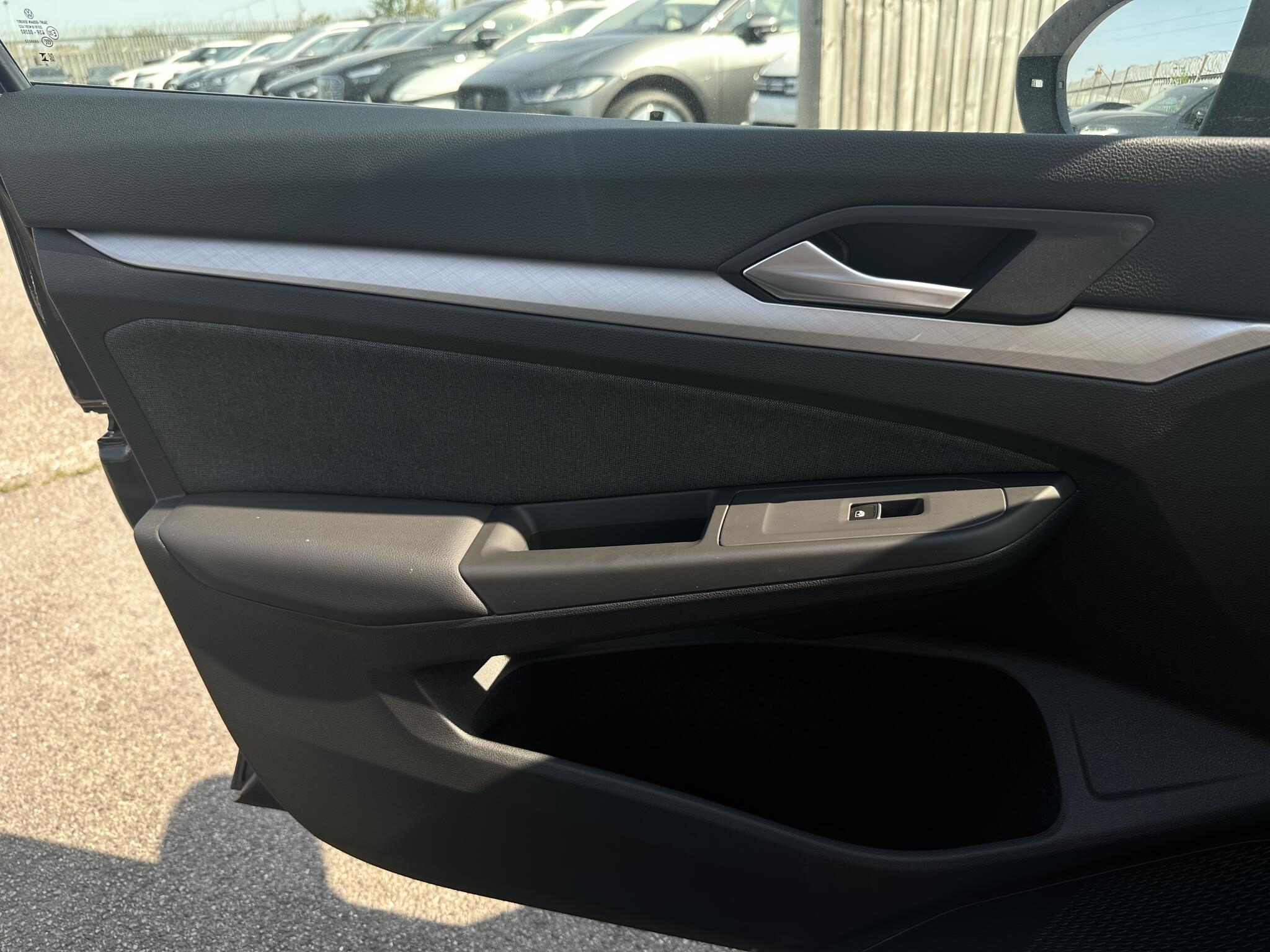 Volkswagen Golf view 40