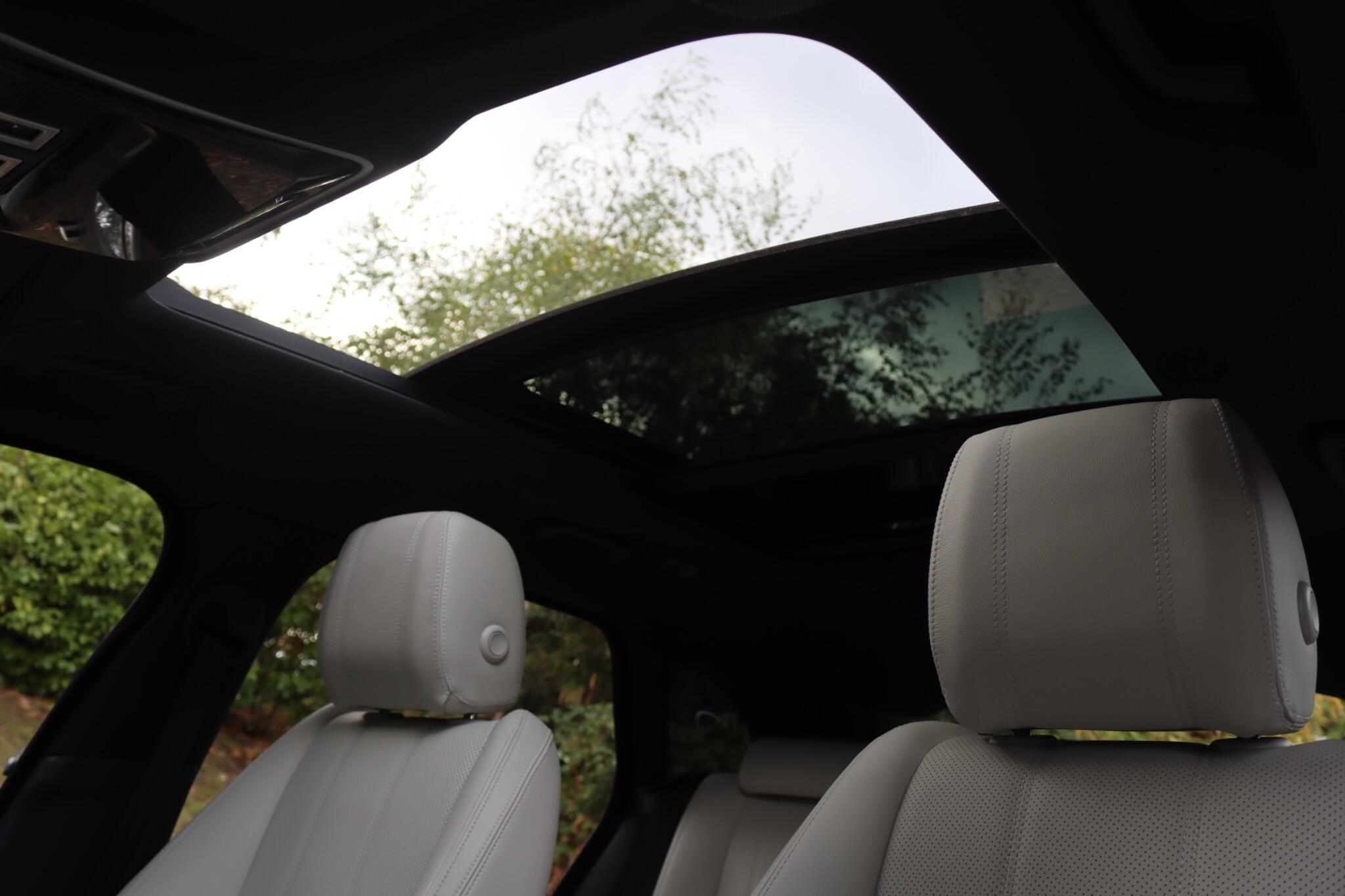 Land Rover Range Rover Velar view 12