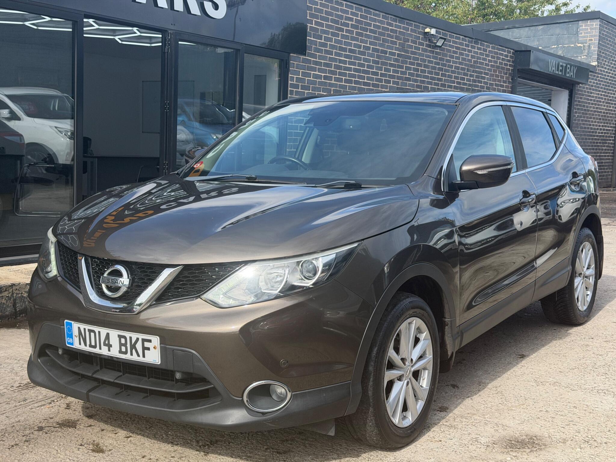 2014 Nissan Qashqai in Beige for sale