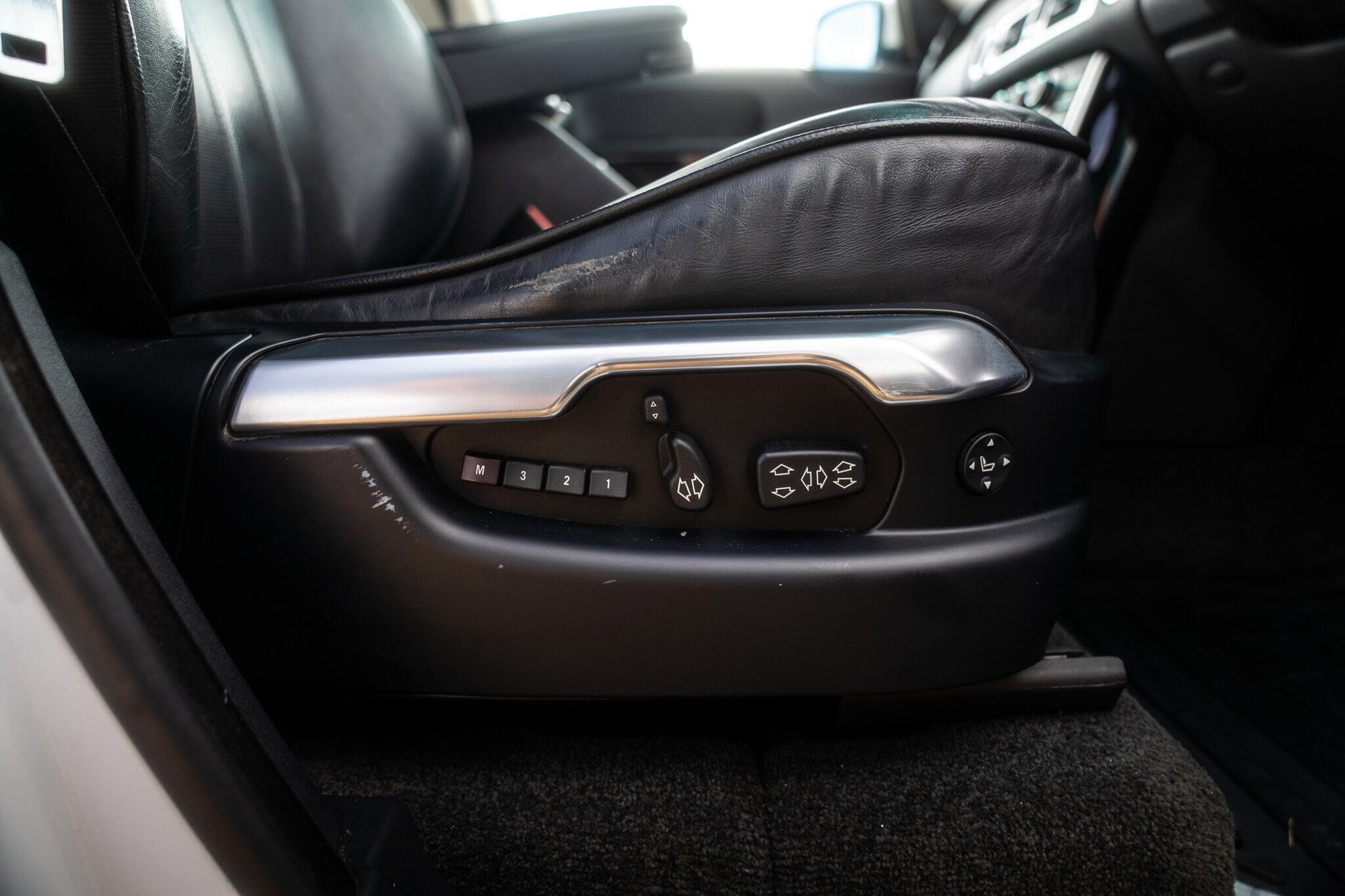 Land Rover Range Rover view 22
