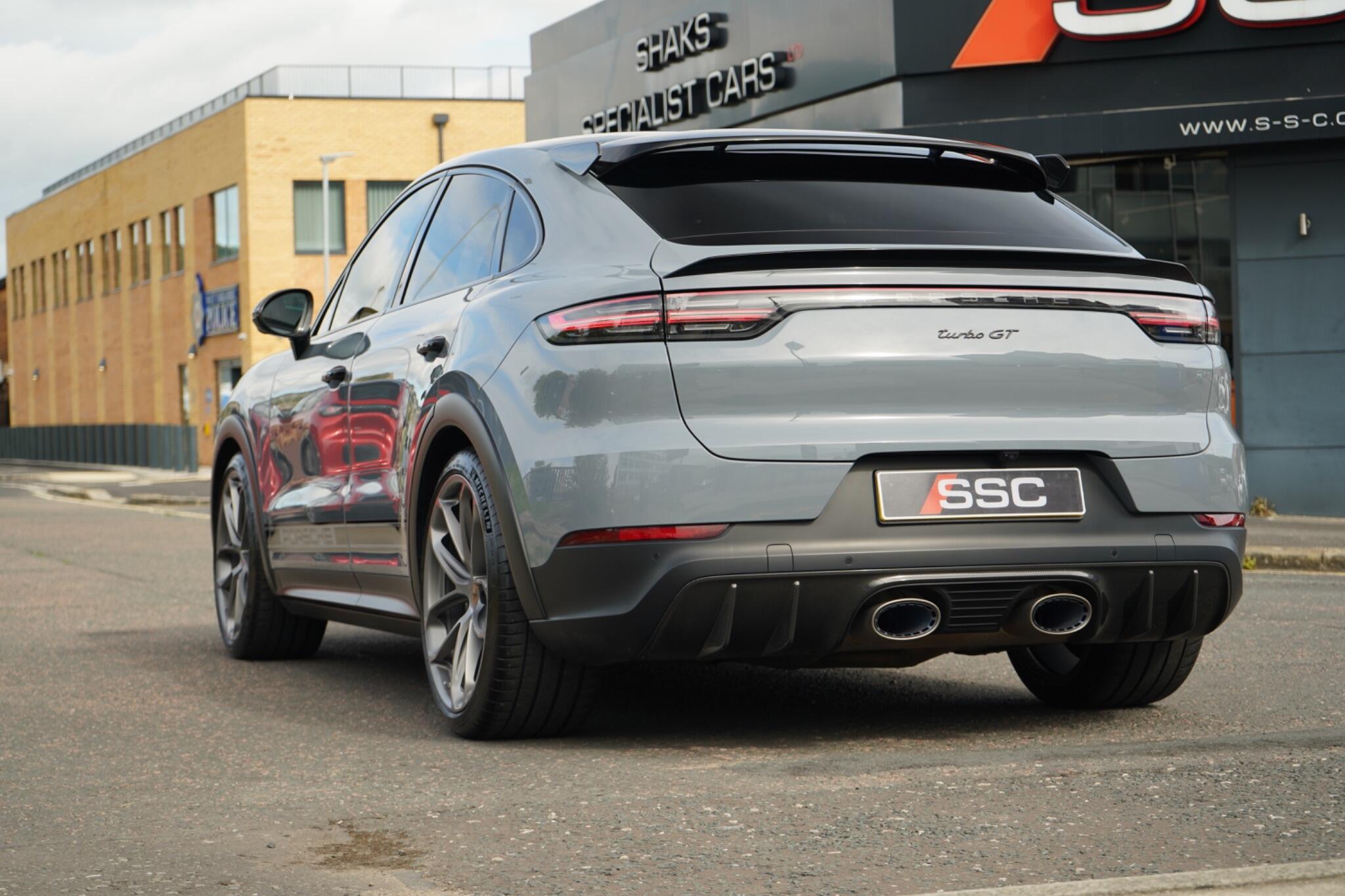 Porsche Cayenne view 15
