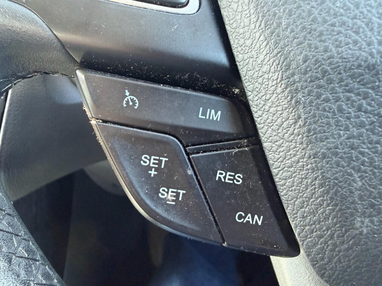 Ford Focus view 24