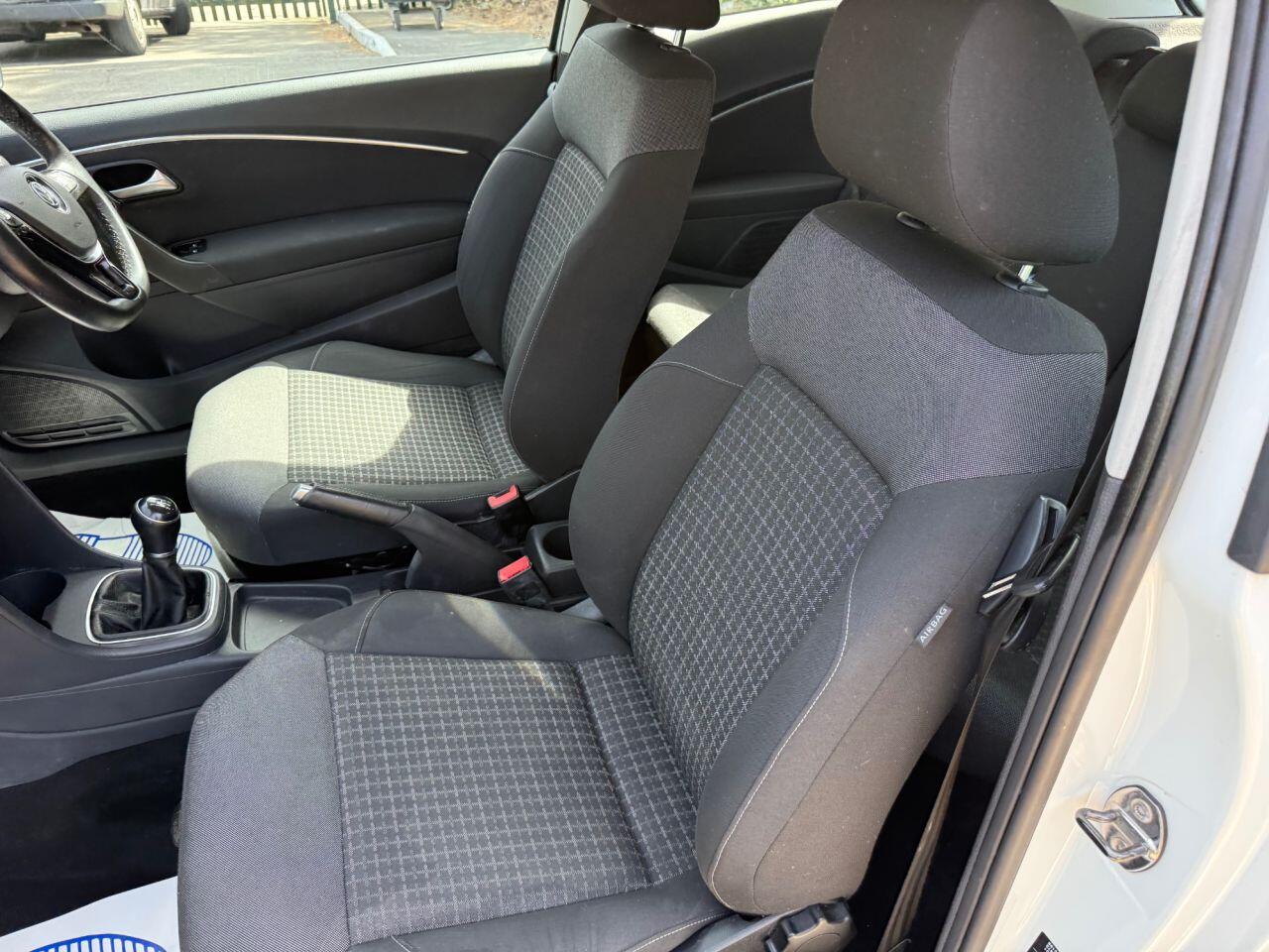 Volkswagen Polo view 25