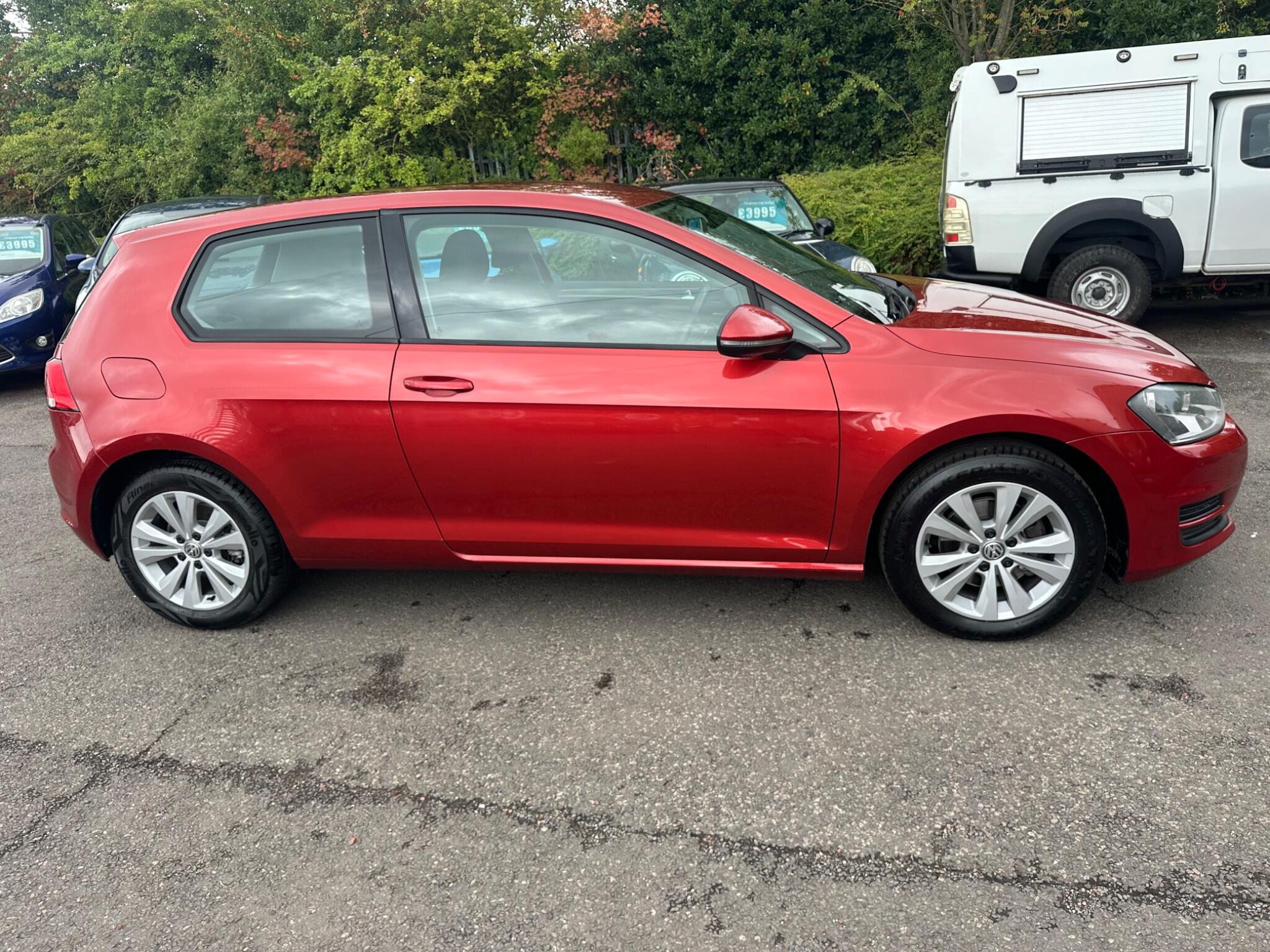 Volkswagen Golf view 17