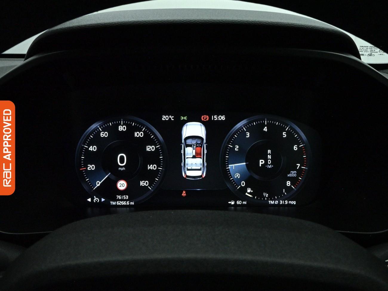 Volvo XC40 view 11