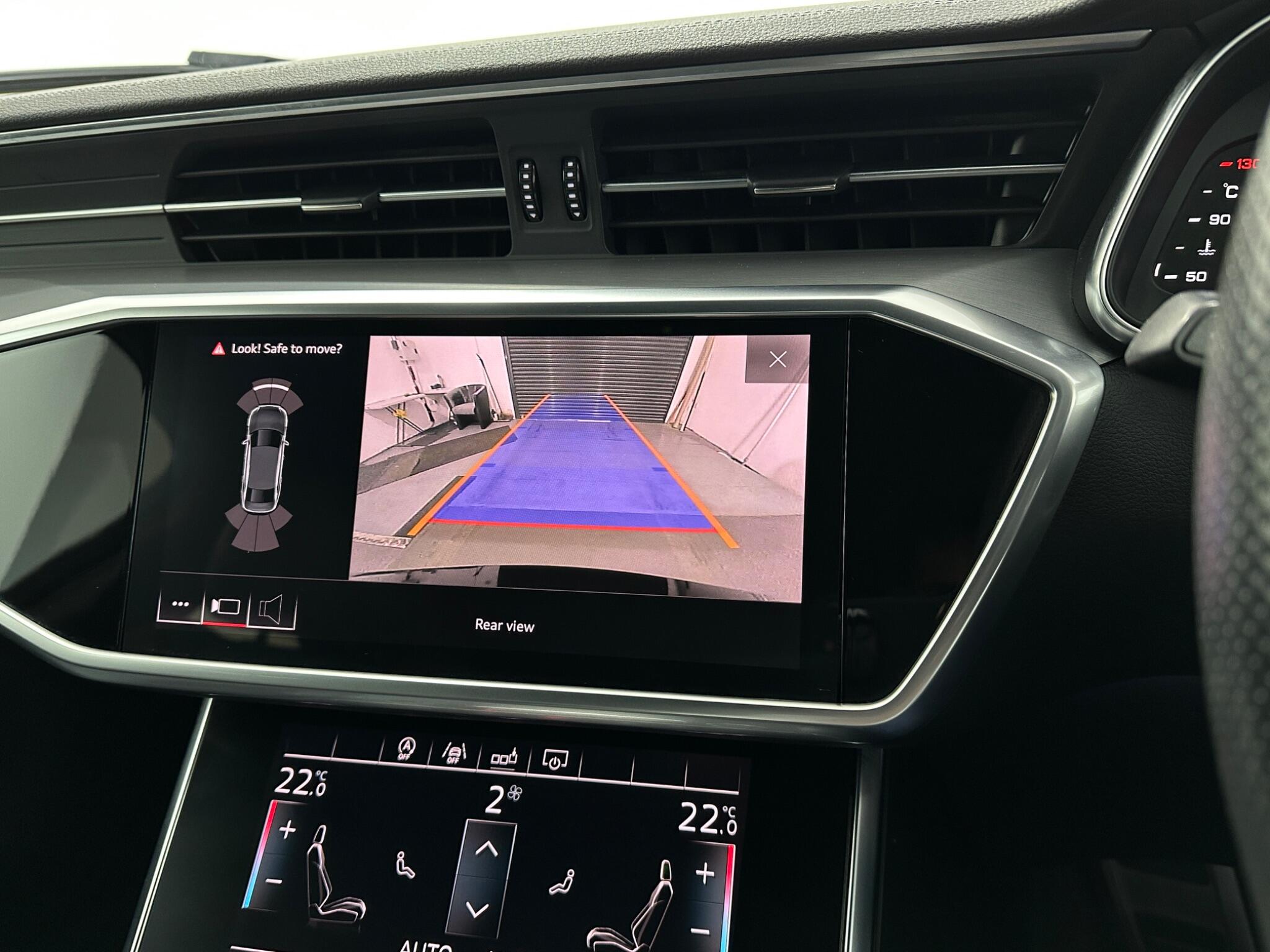 Audi A6 view 23