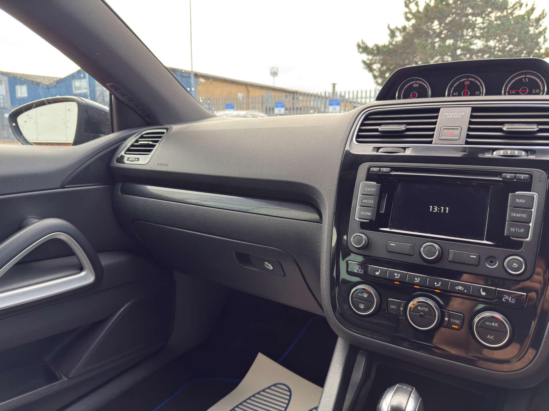 Volkswagen Scirocco view 43