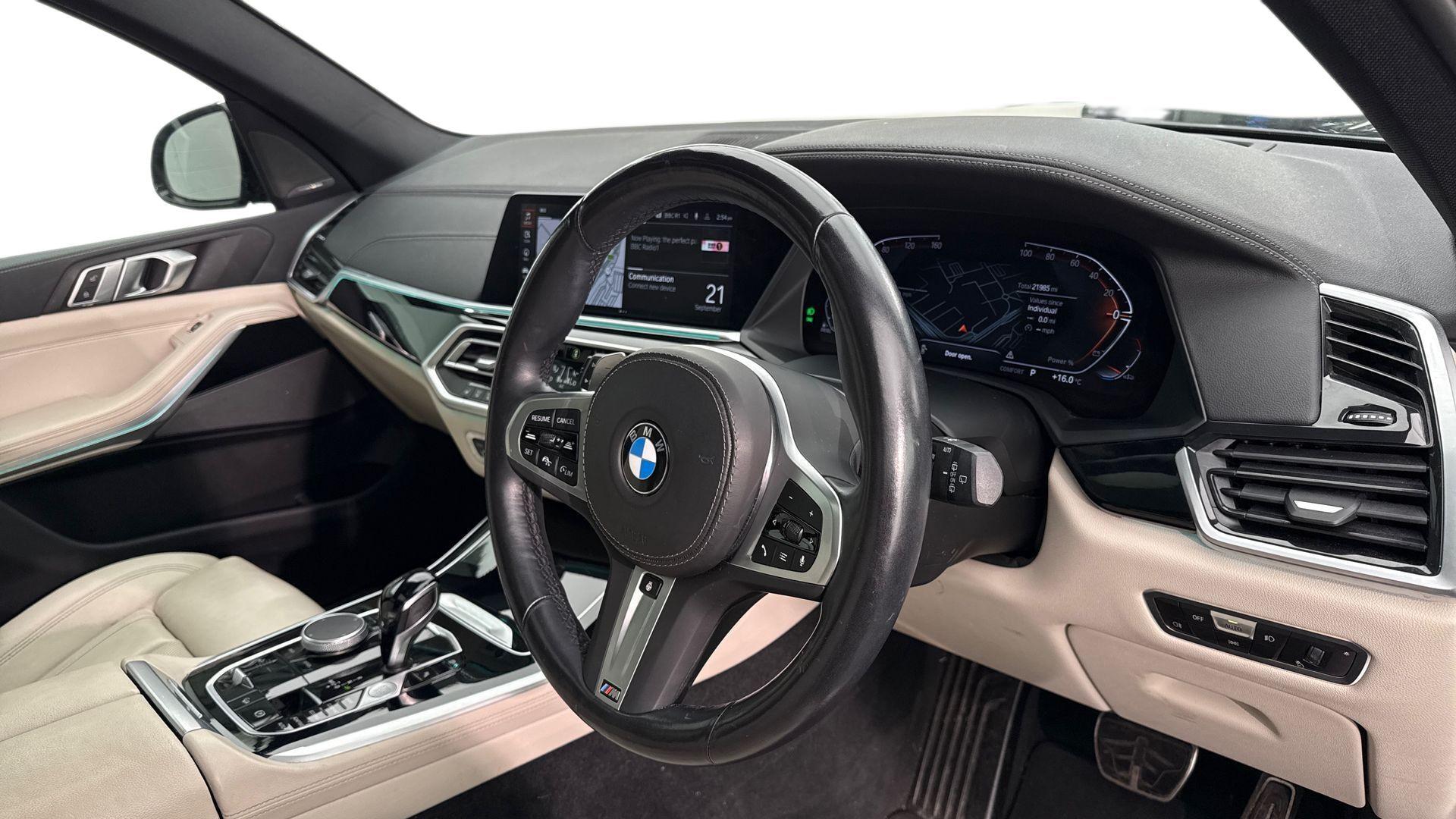 BMW X5 view 6