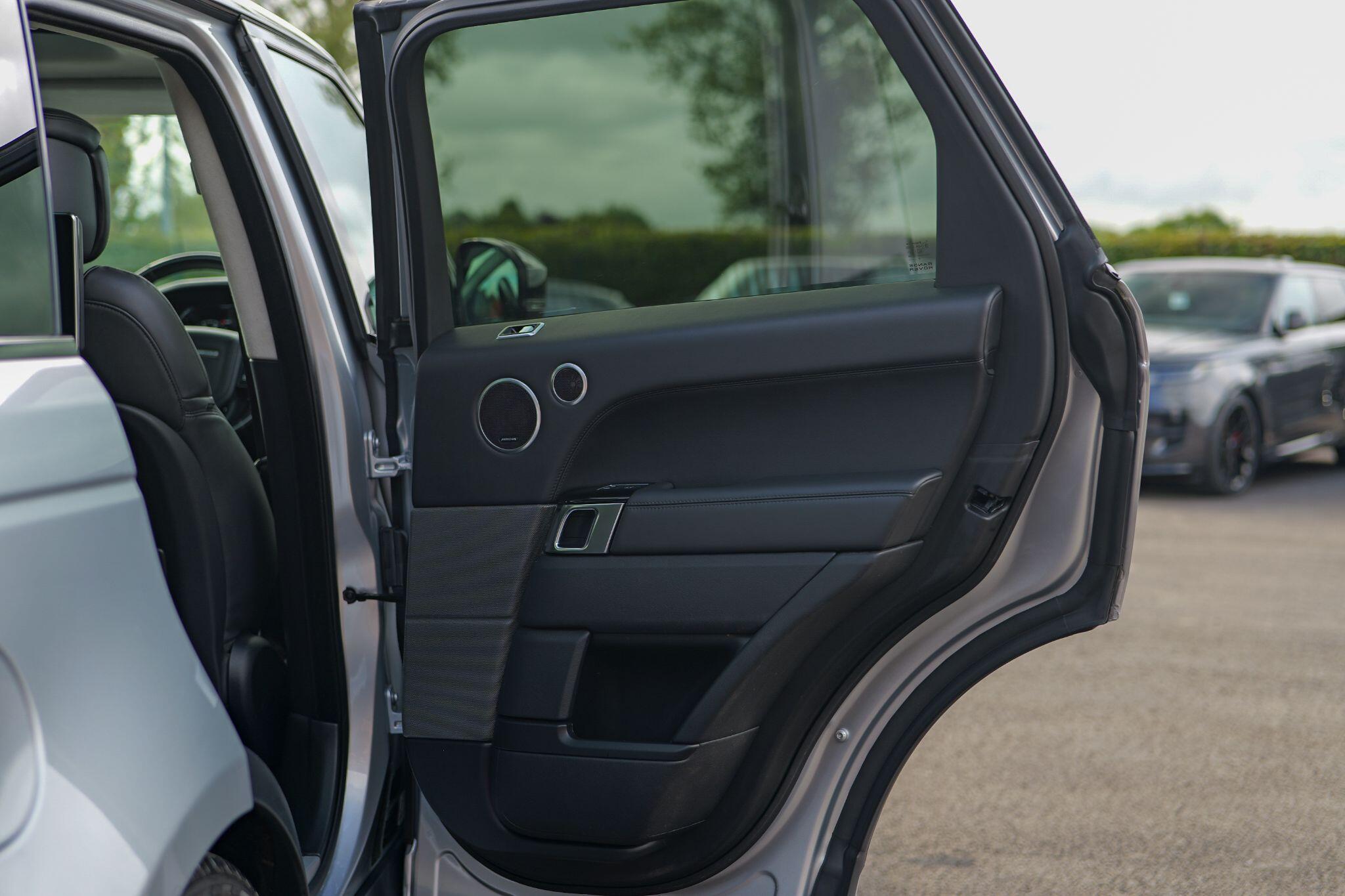 Land Rover Range Rover Sport view 35