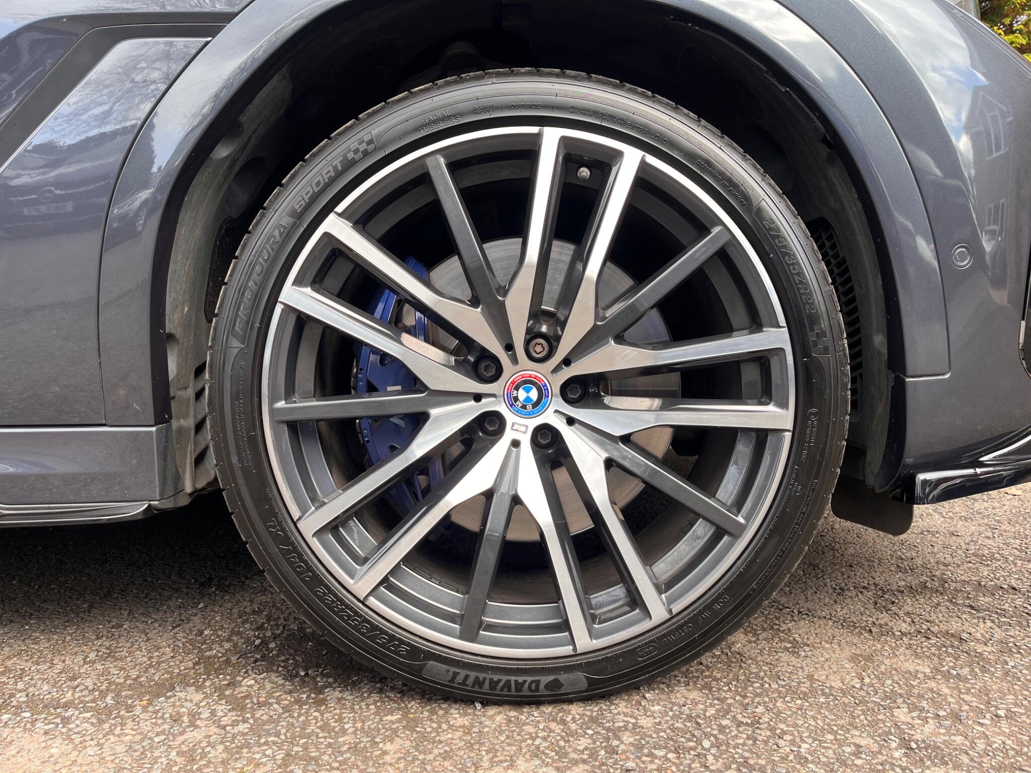 BMW X6 view 37