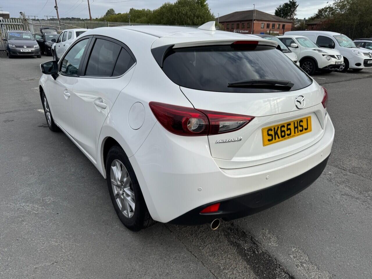 Mazda Mazda3 view 3