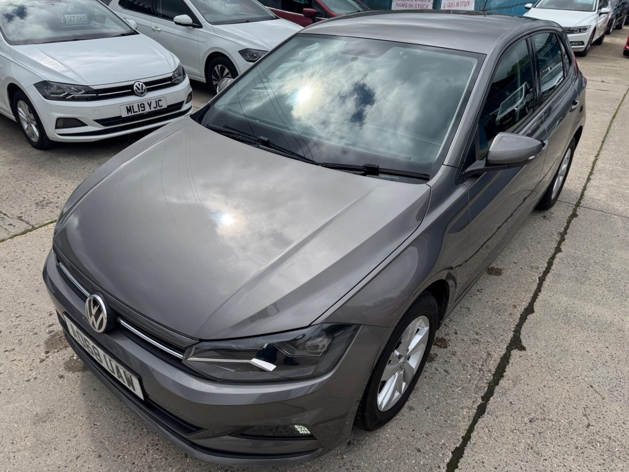 Volkswagen Polo view 11