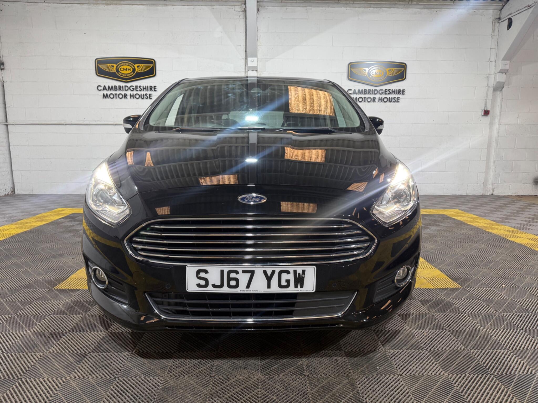 Ford S-Max view 5