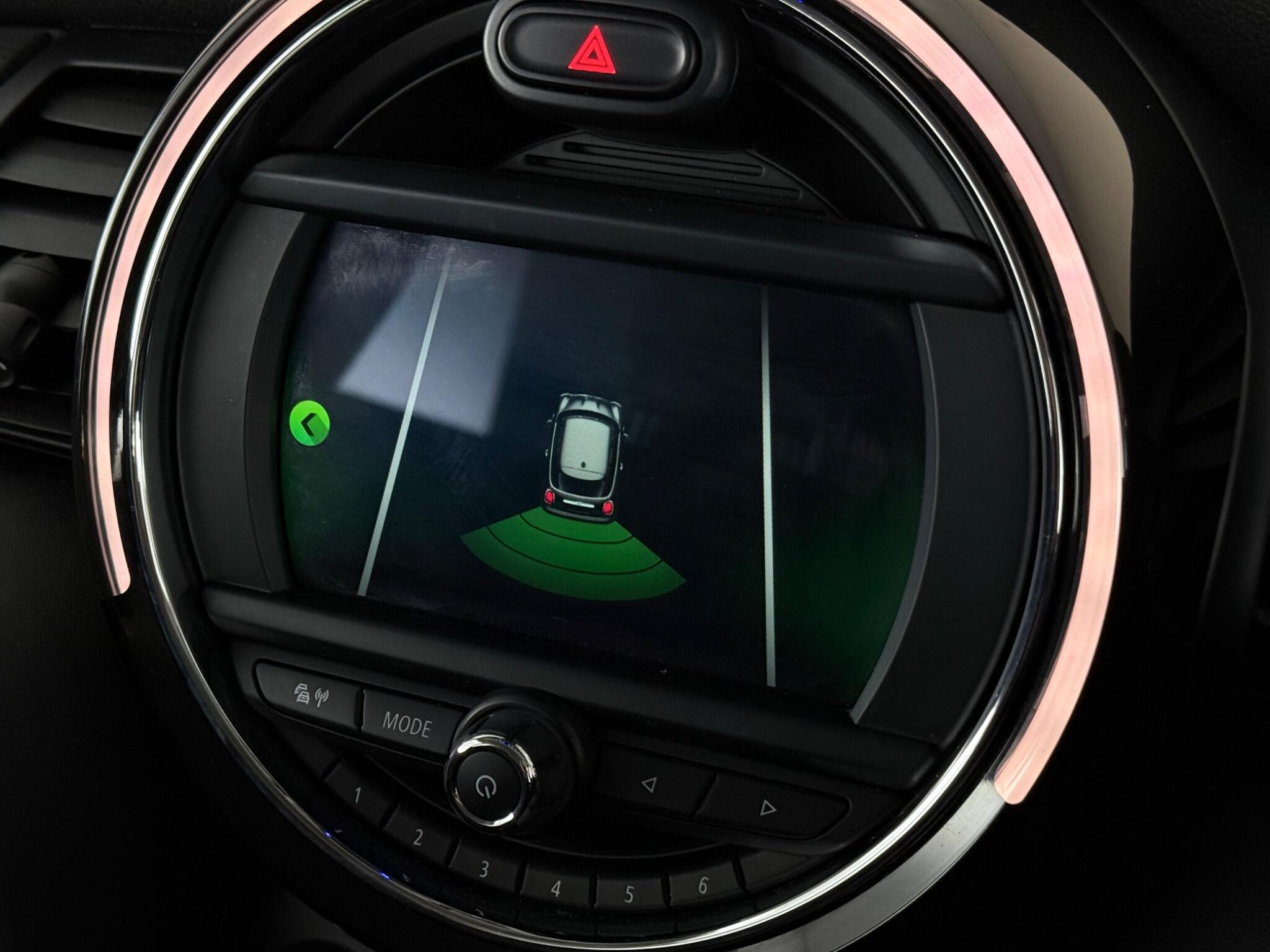 Mini Hatch view 24