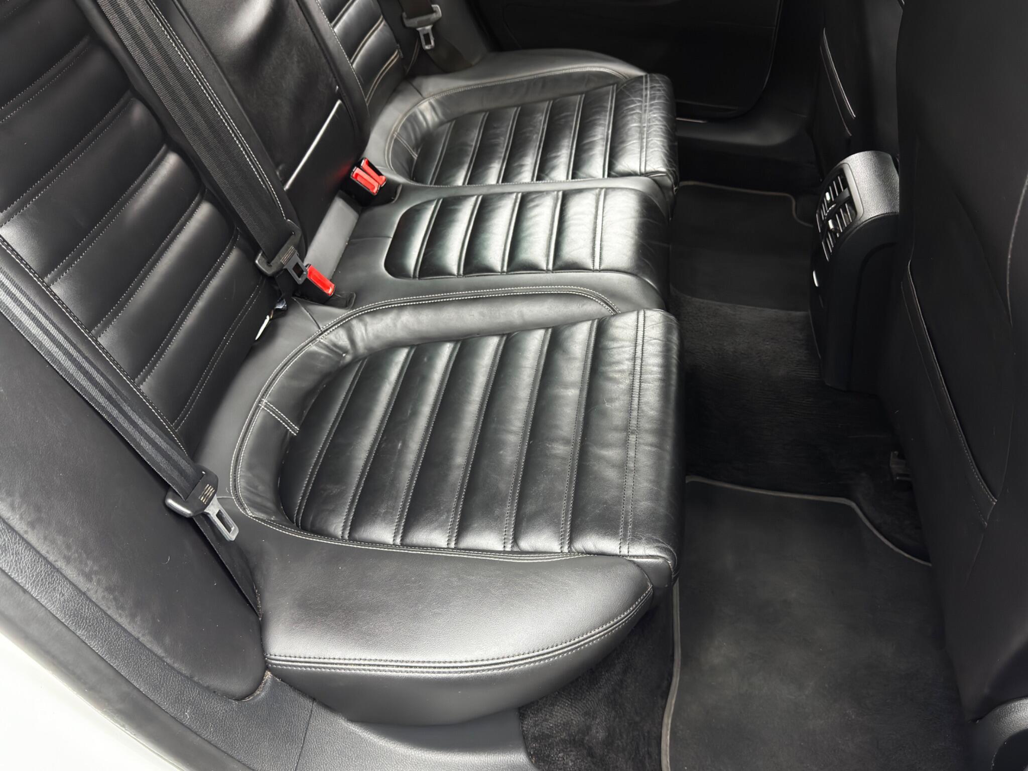 Volkswagen CC view 16