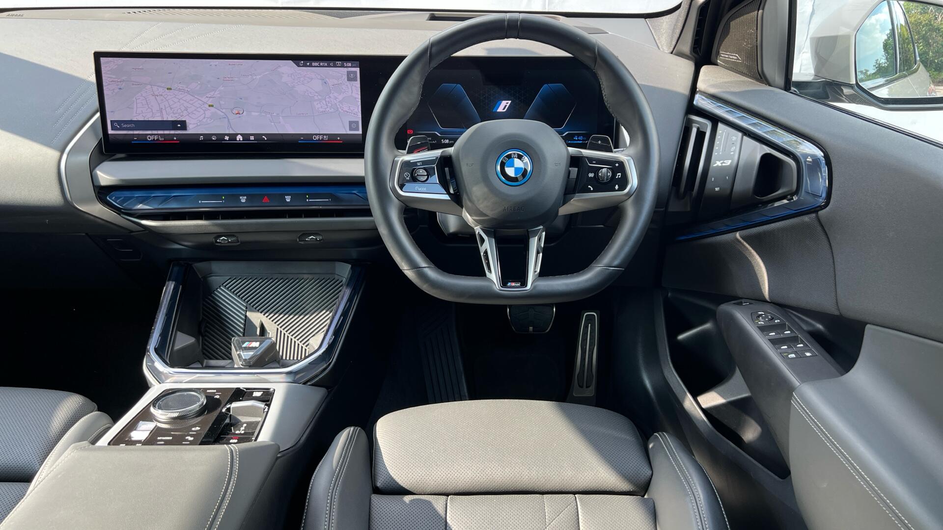 BMW X3 view 5