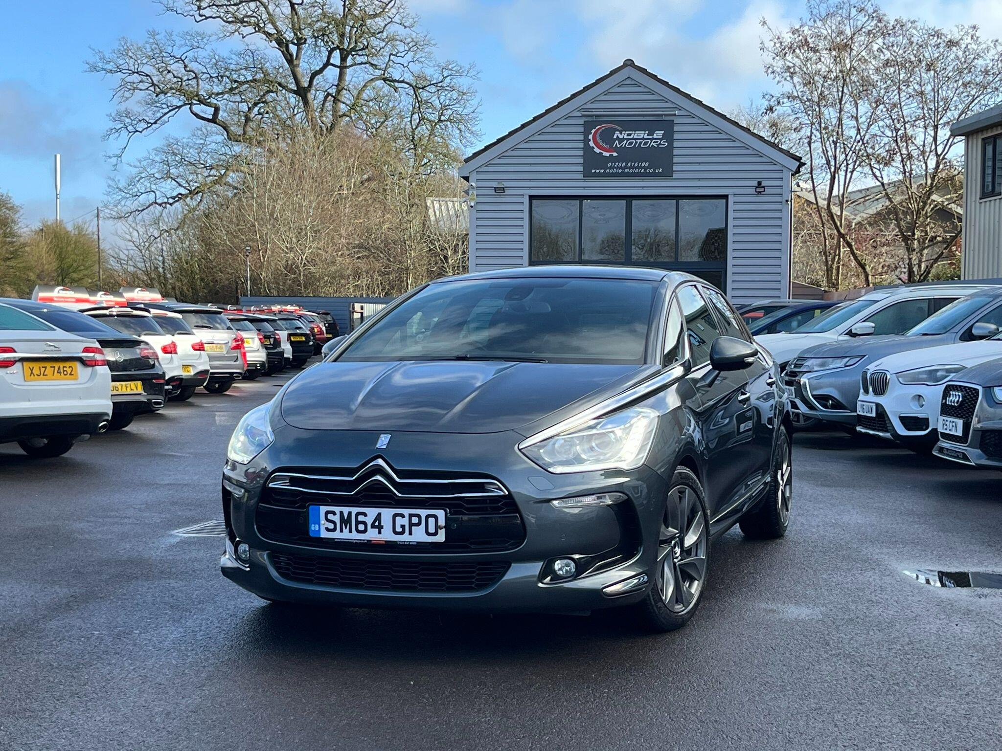 Citroen DS5 view 3