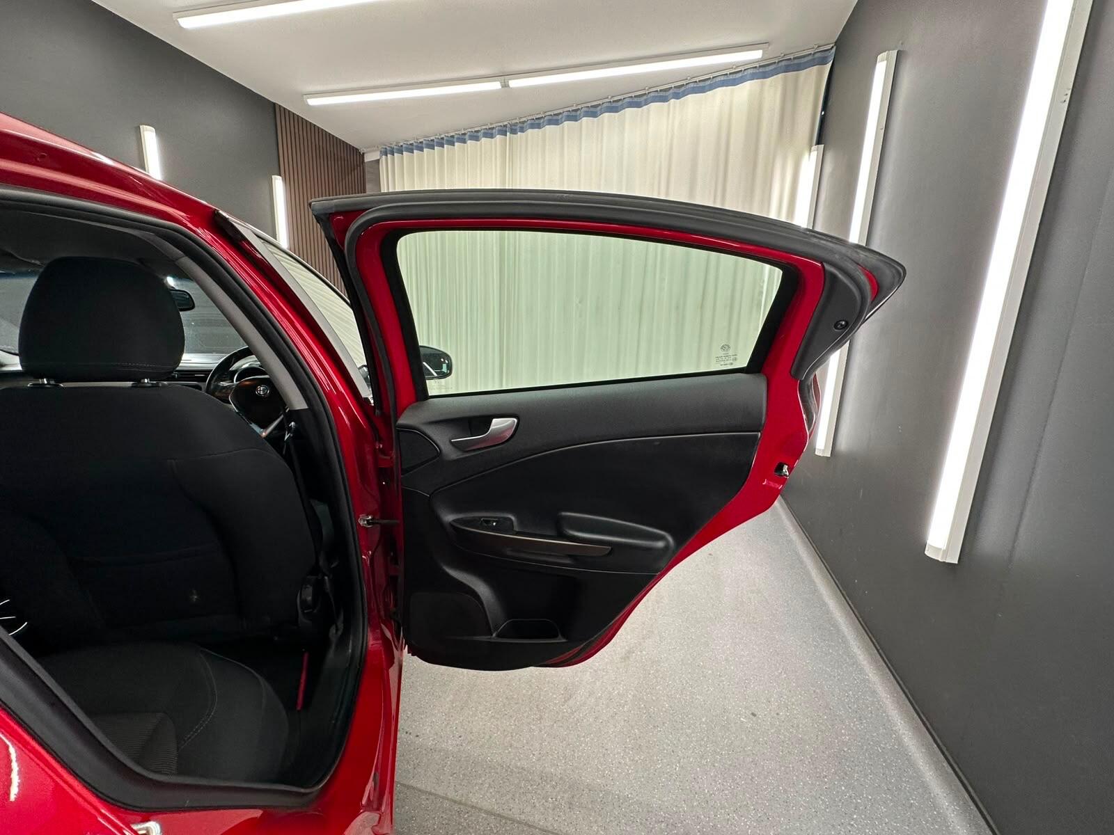 Alfa Romeo Giulietta view 16