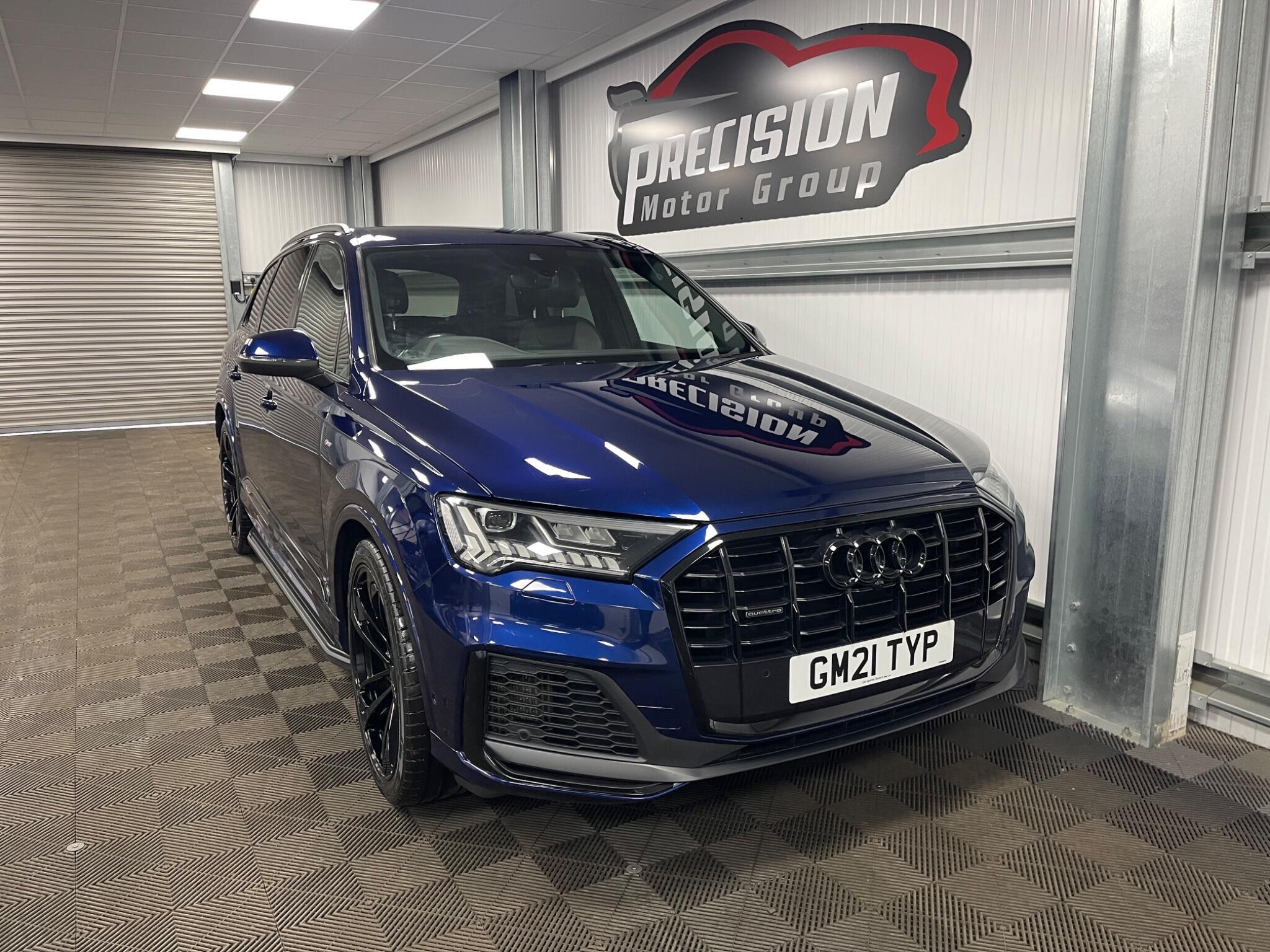 Audi Q7 view 2