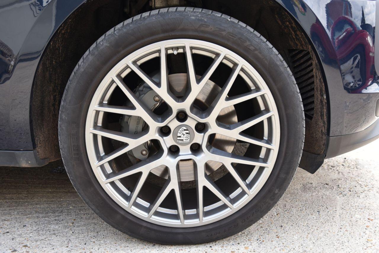 Porsche Macan view 58