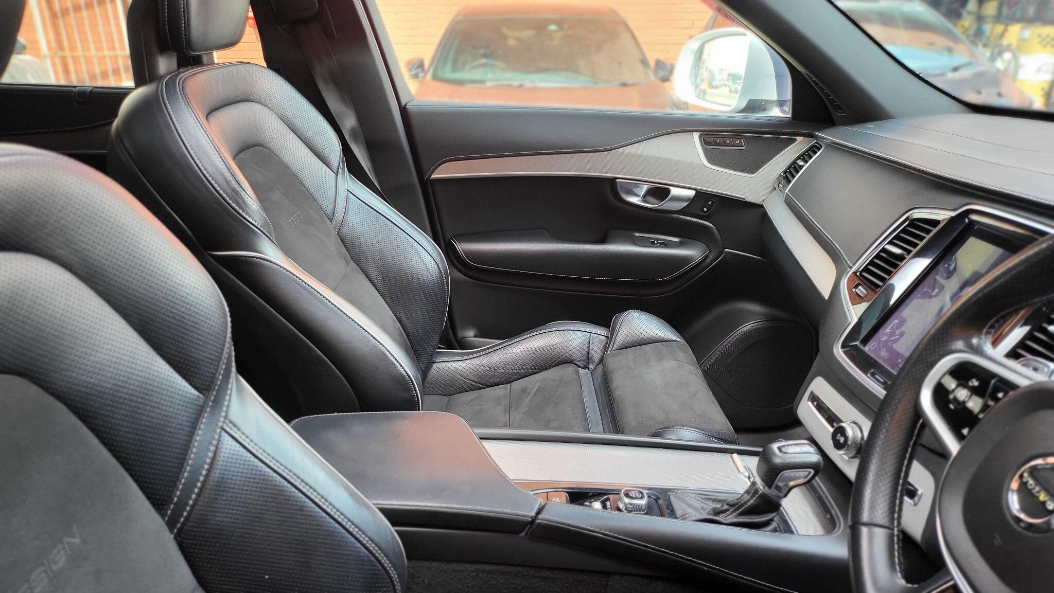 Volvo XC90 view 43