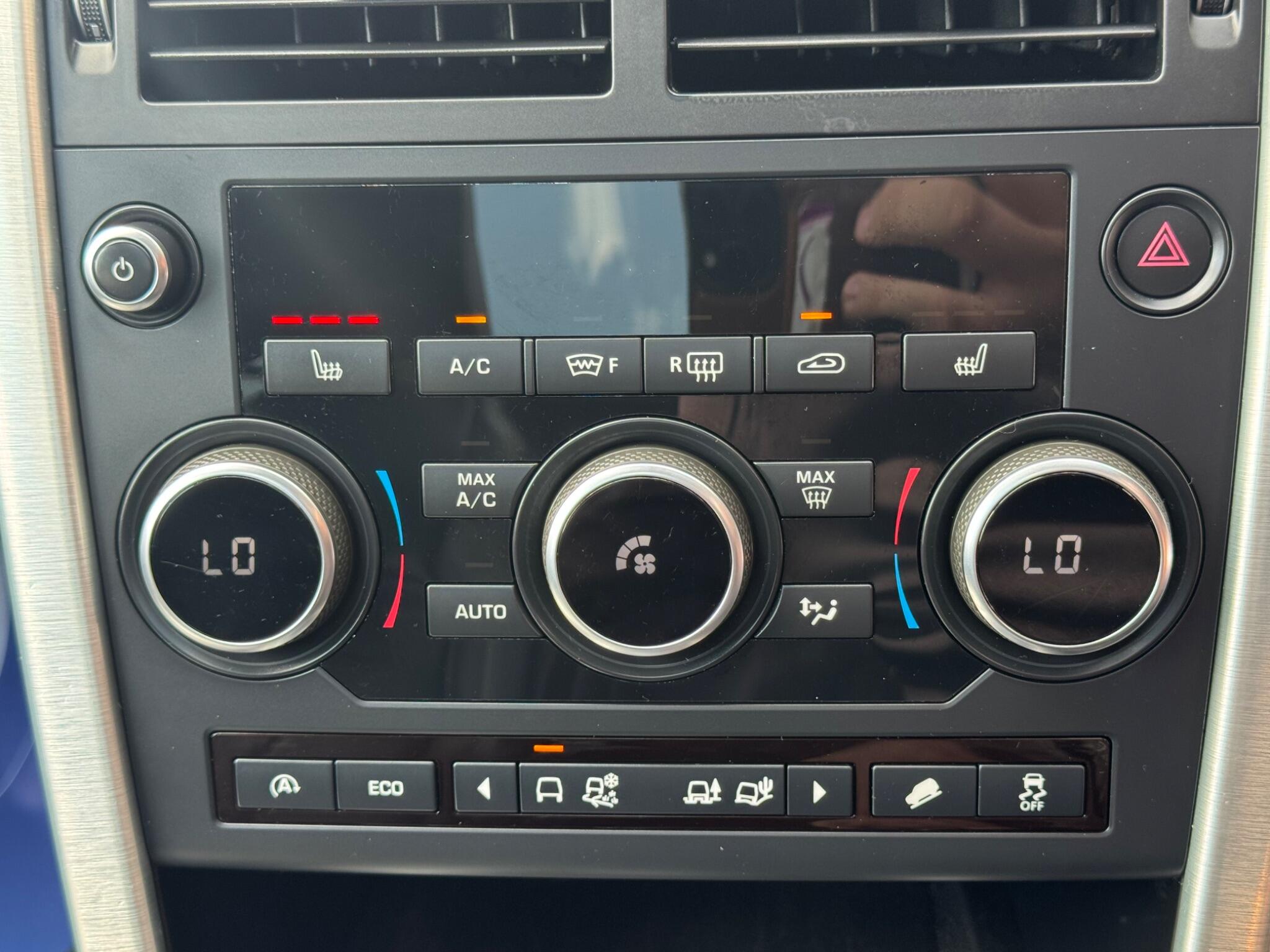 Land Rover Discovery Sport view 27