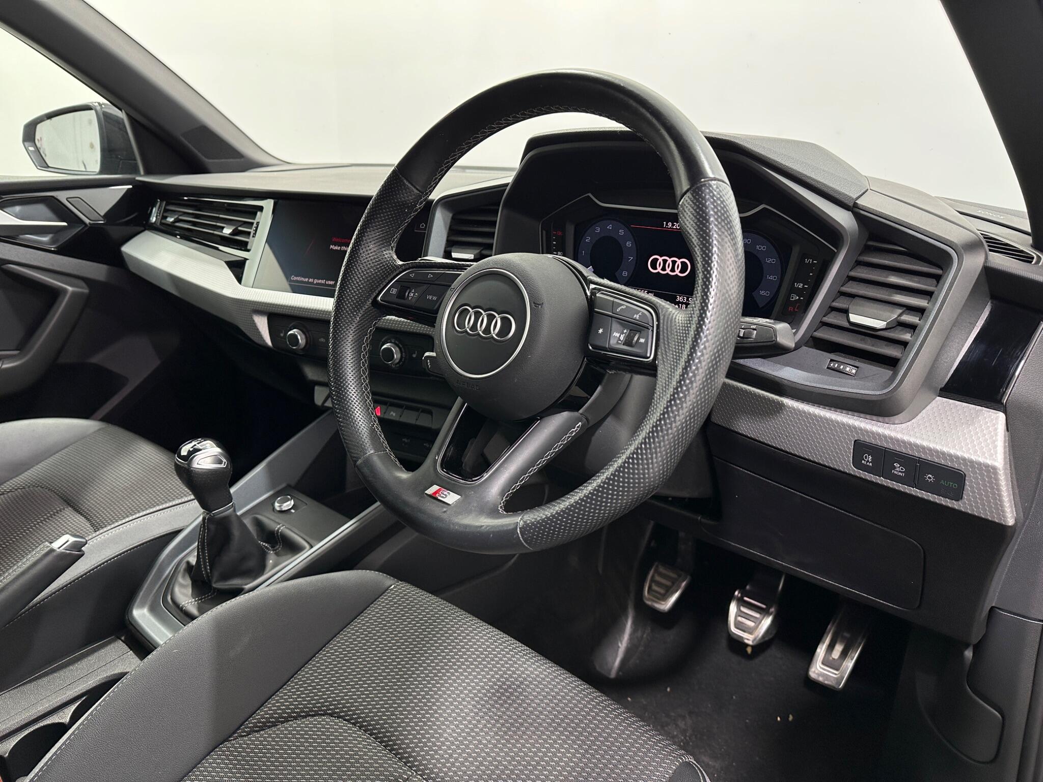 Audi A1 view 11