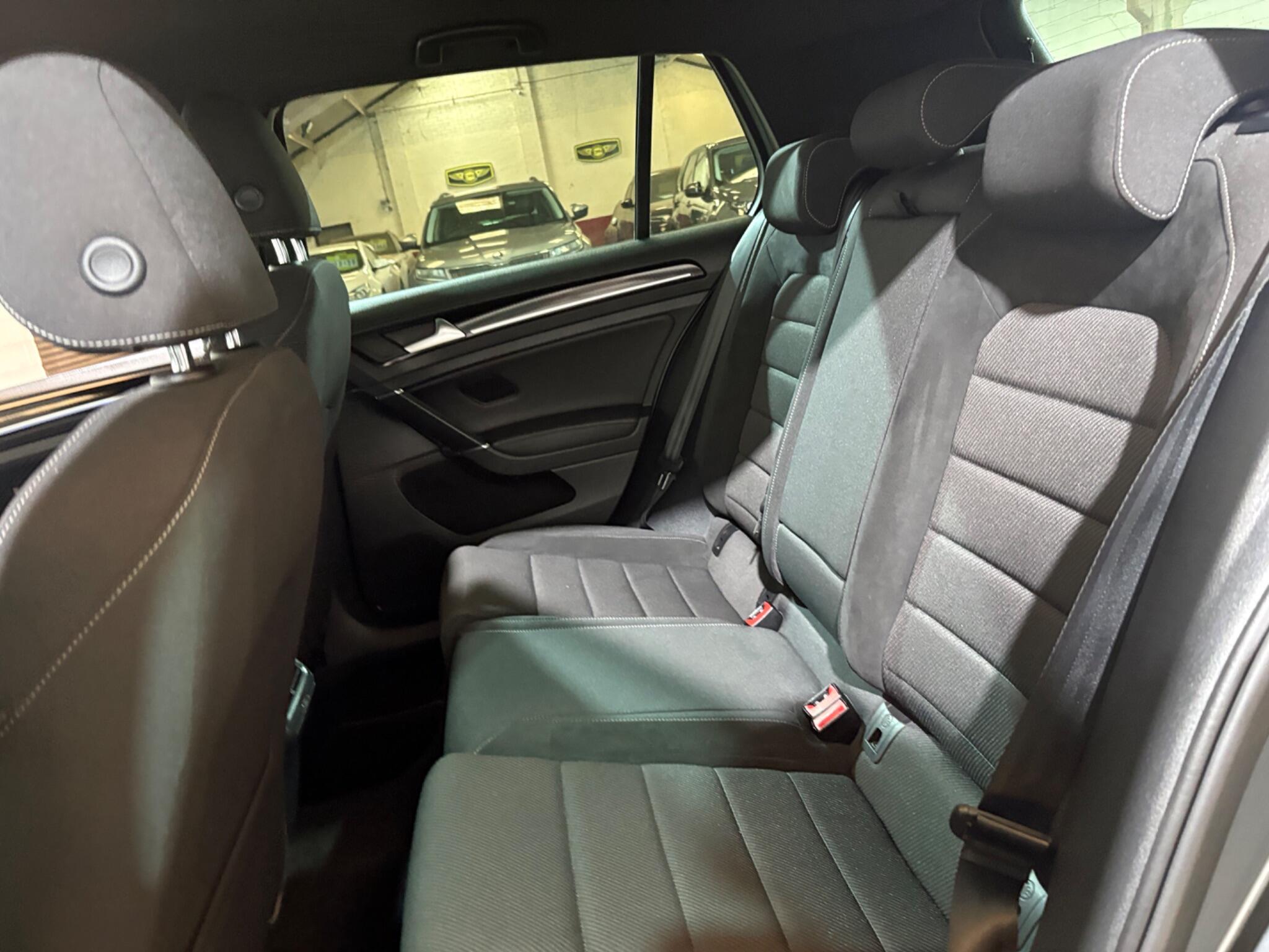 Volkswagen Golf view 27