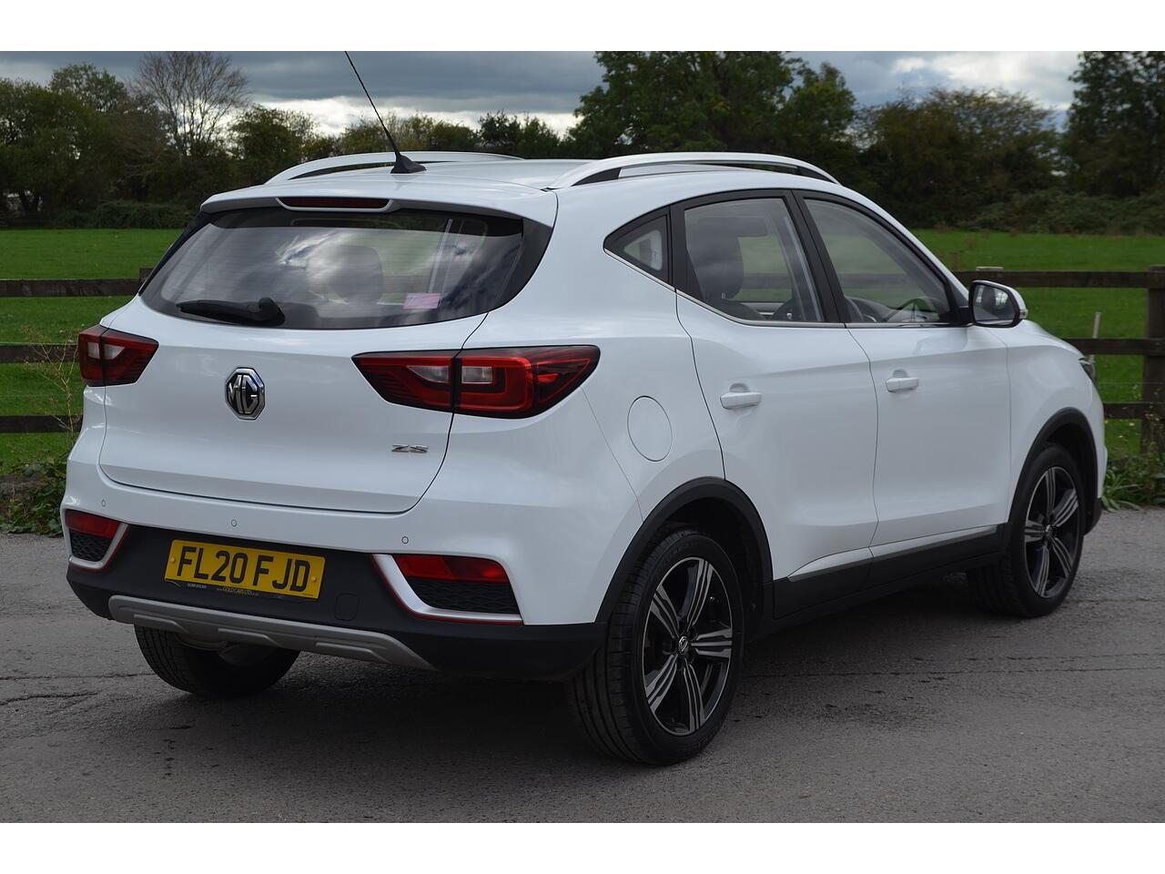MG ZS view 9