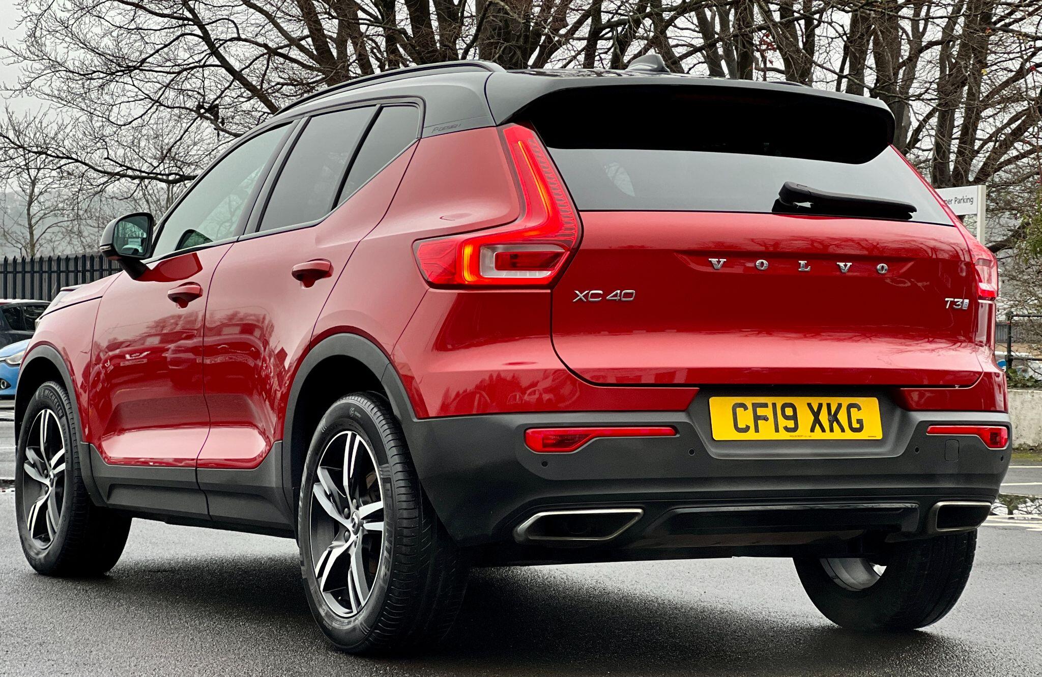 Volvo XC40 view 6