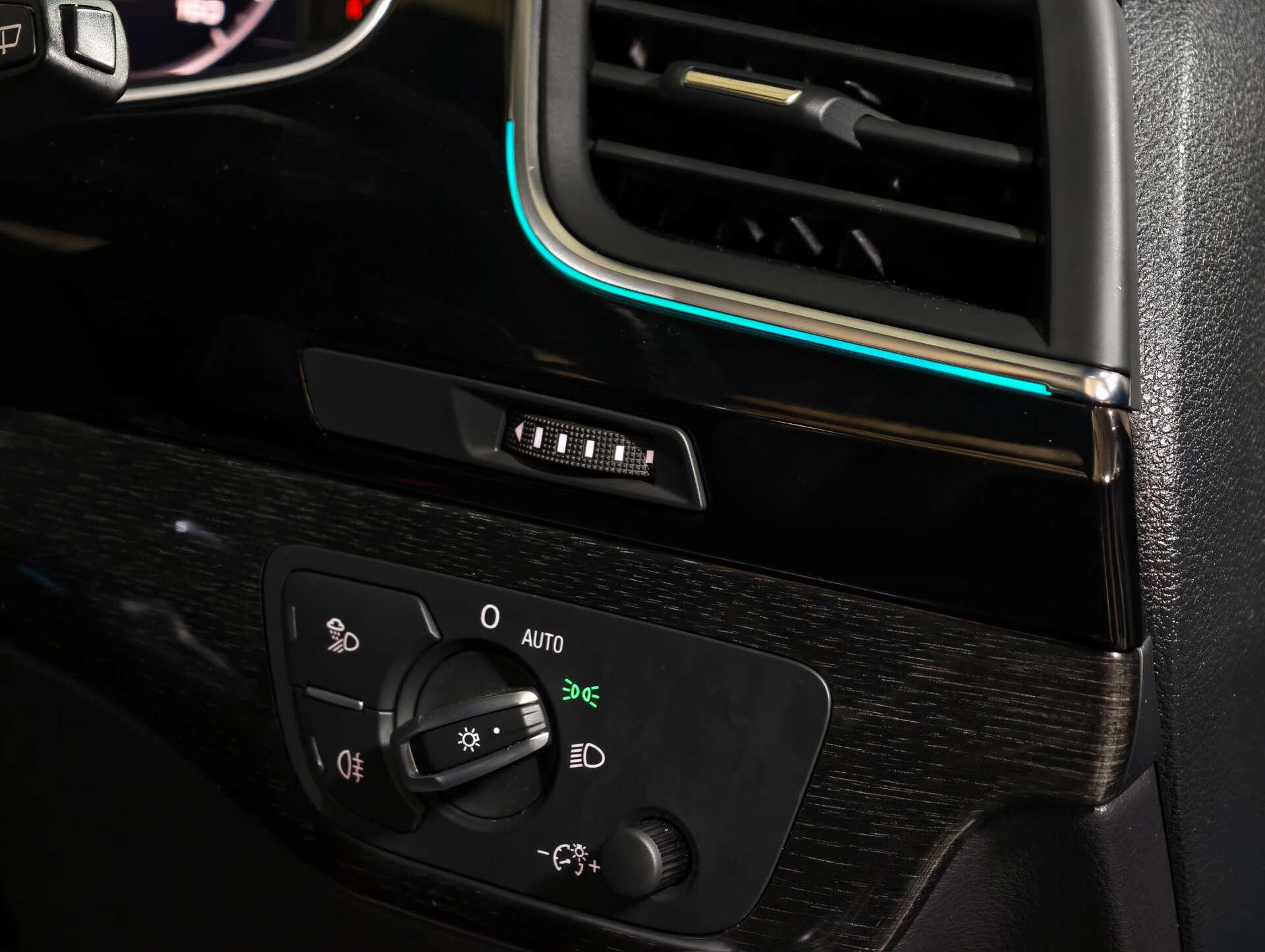 Audi Q7 view 24