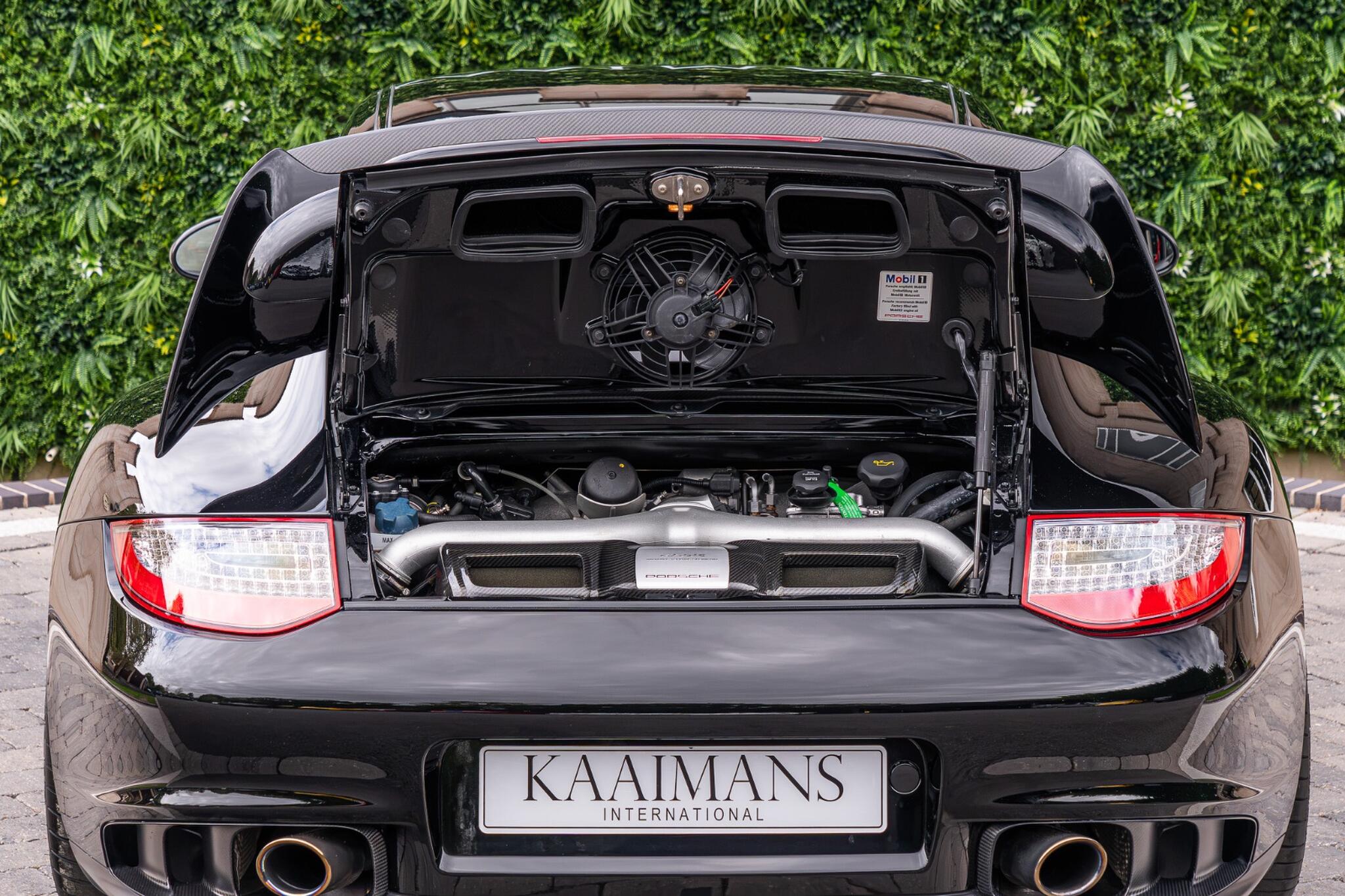 Porsche 911 view 29