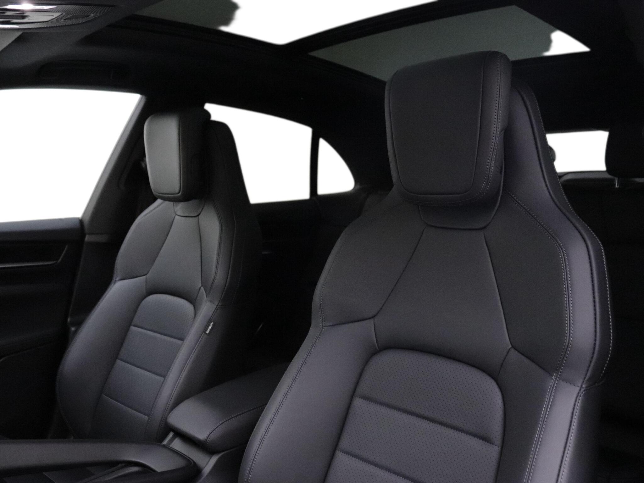 Porsche Macan view 14
