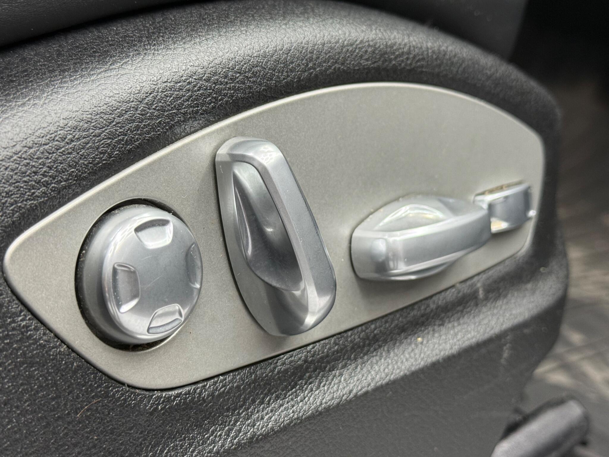 Porsche Macan view 17