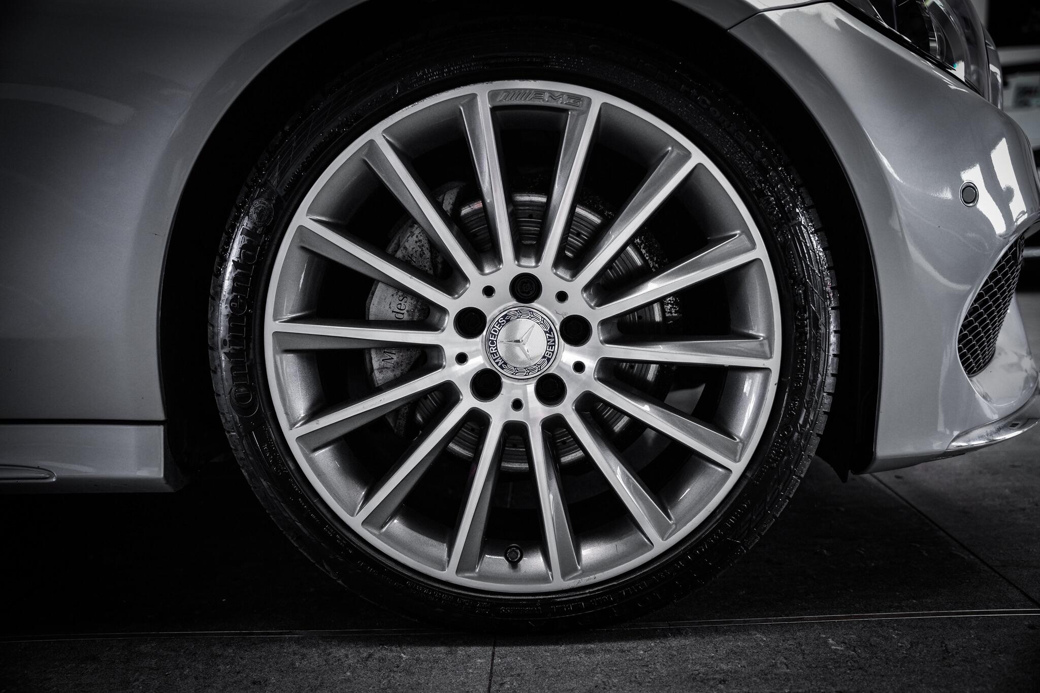 Mercedes-Benz C-Class view 26