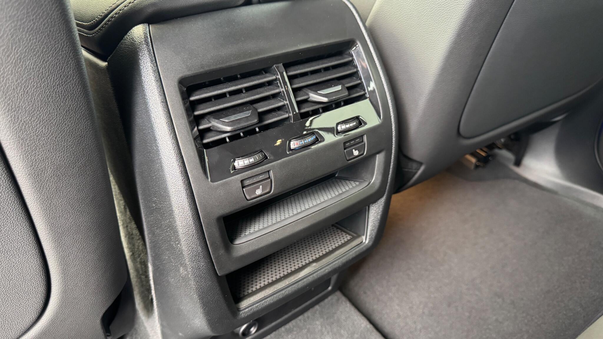 BMW X5 view 18