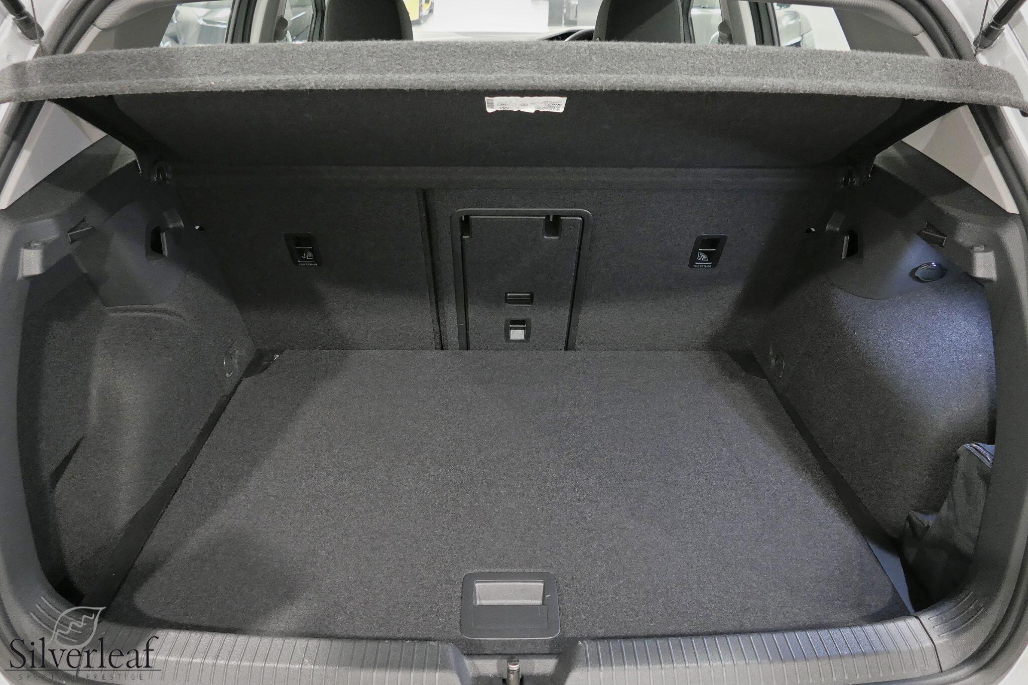 Volkswagen Golf view 26