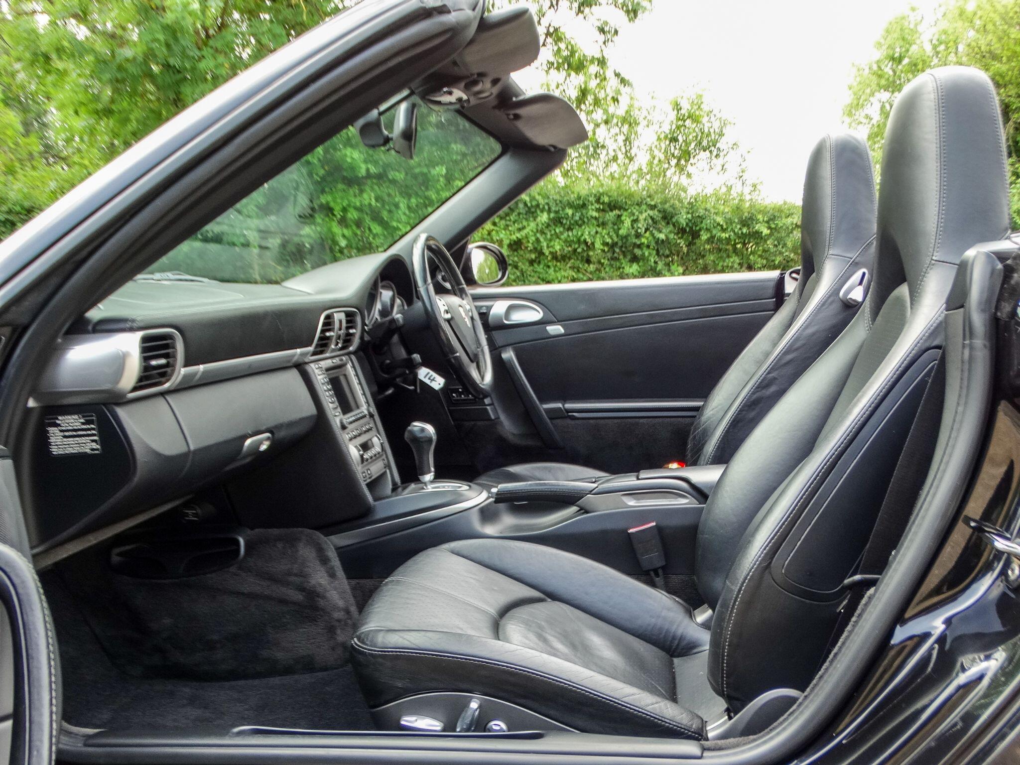 Porsche 911 view 3