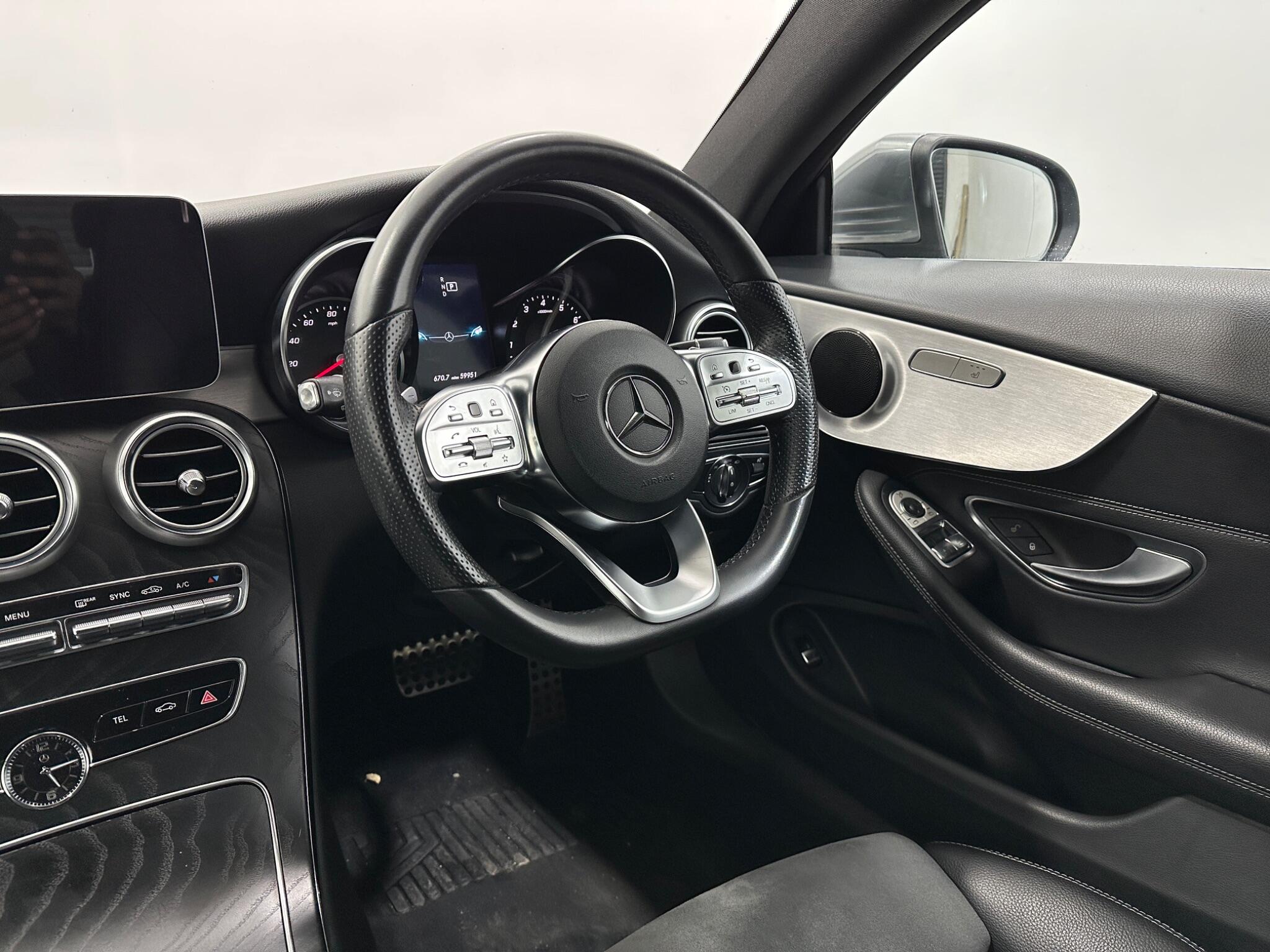 Mercedes-Benz C Class view 12