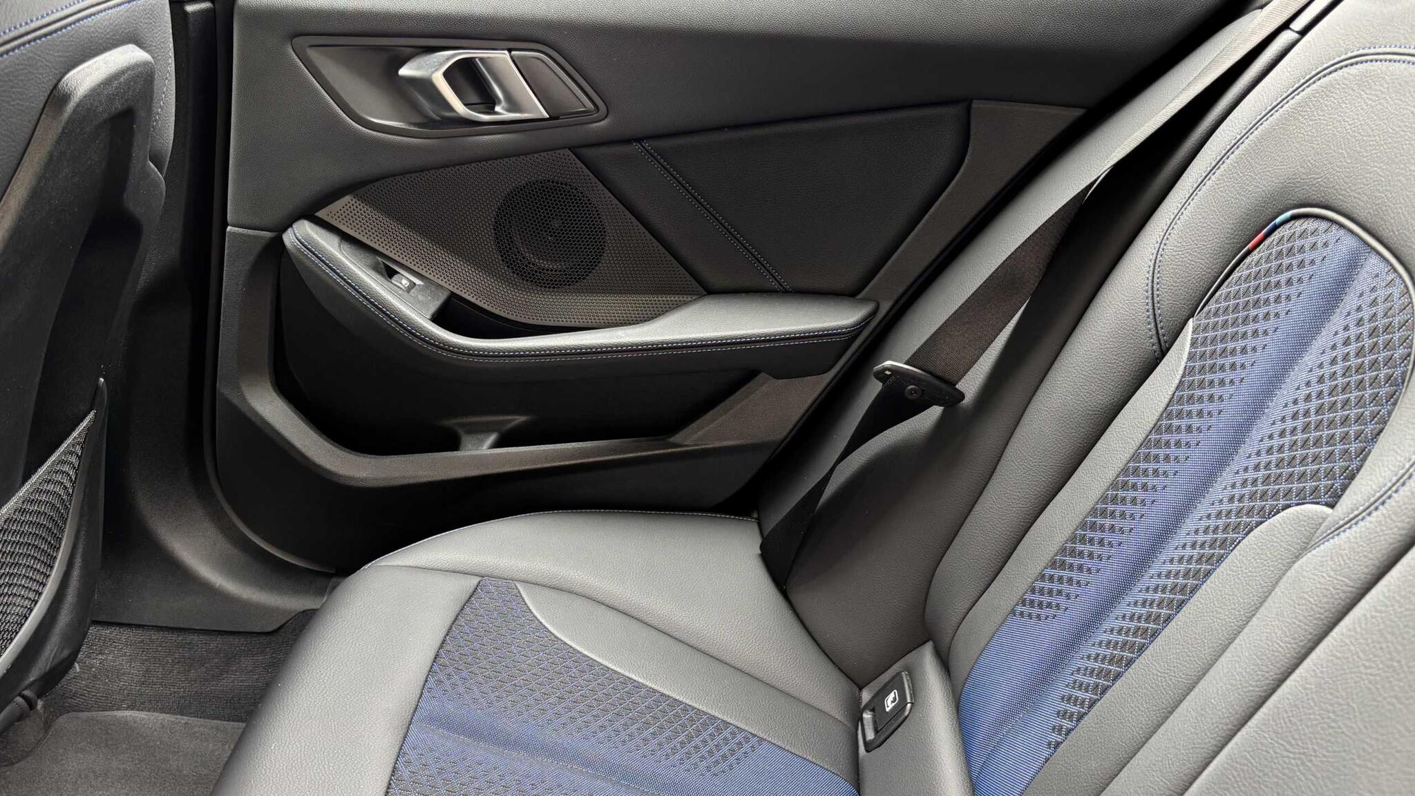 BMW 1 Series view 31