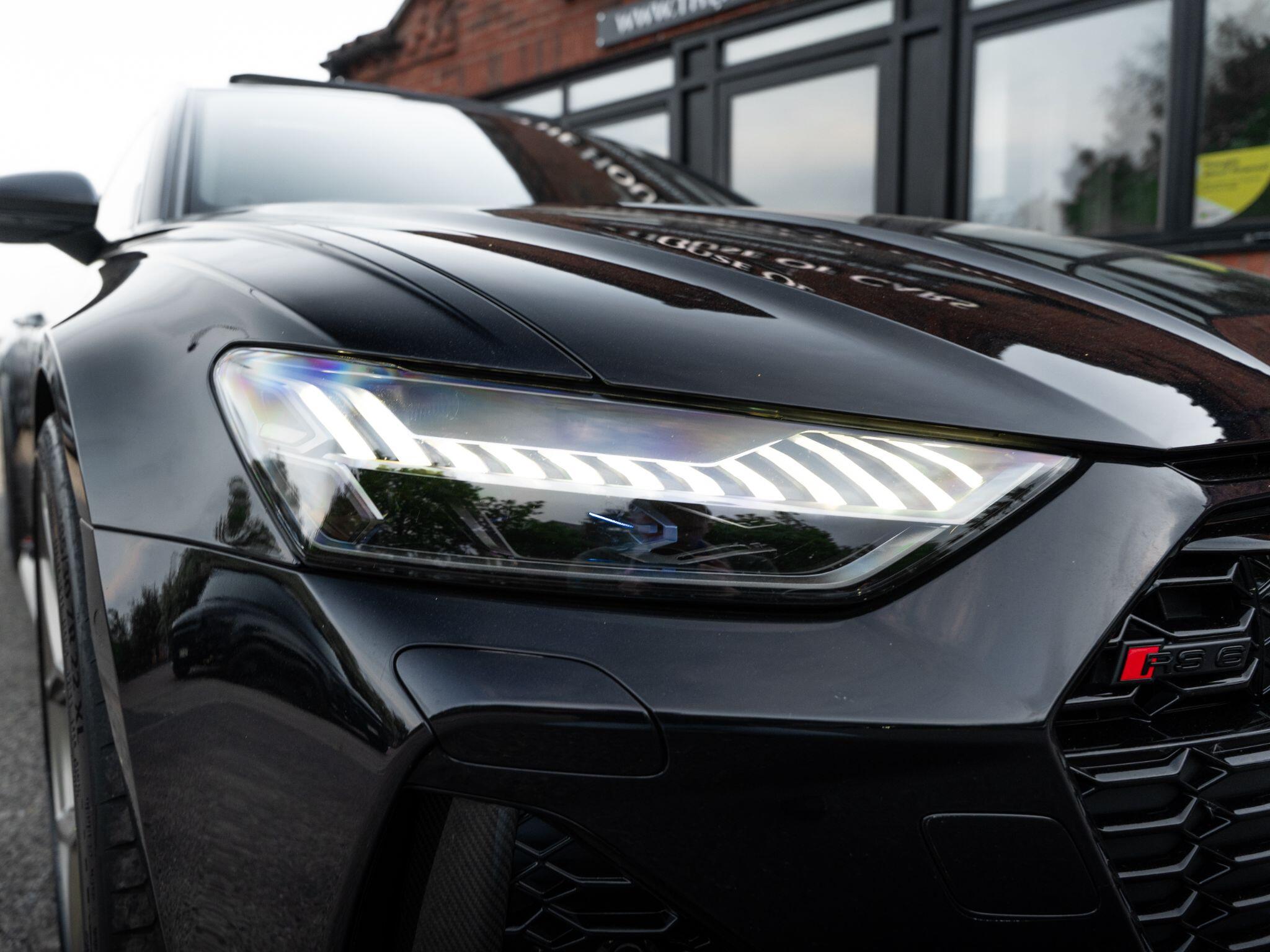 Audi RS6 Avant view 22